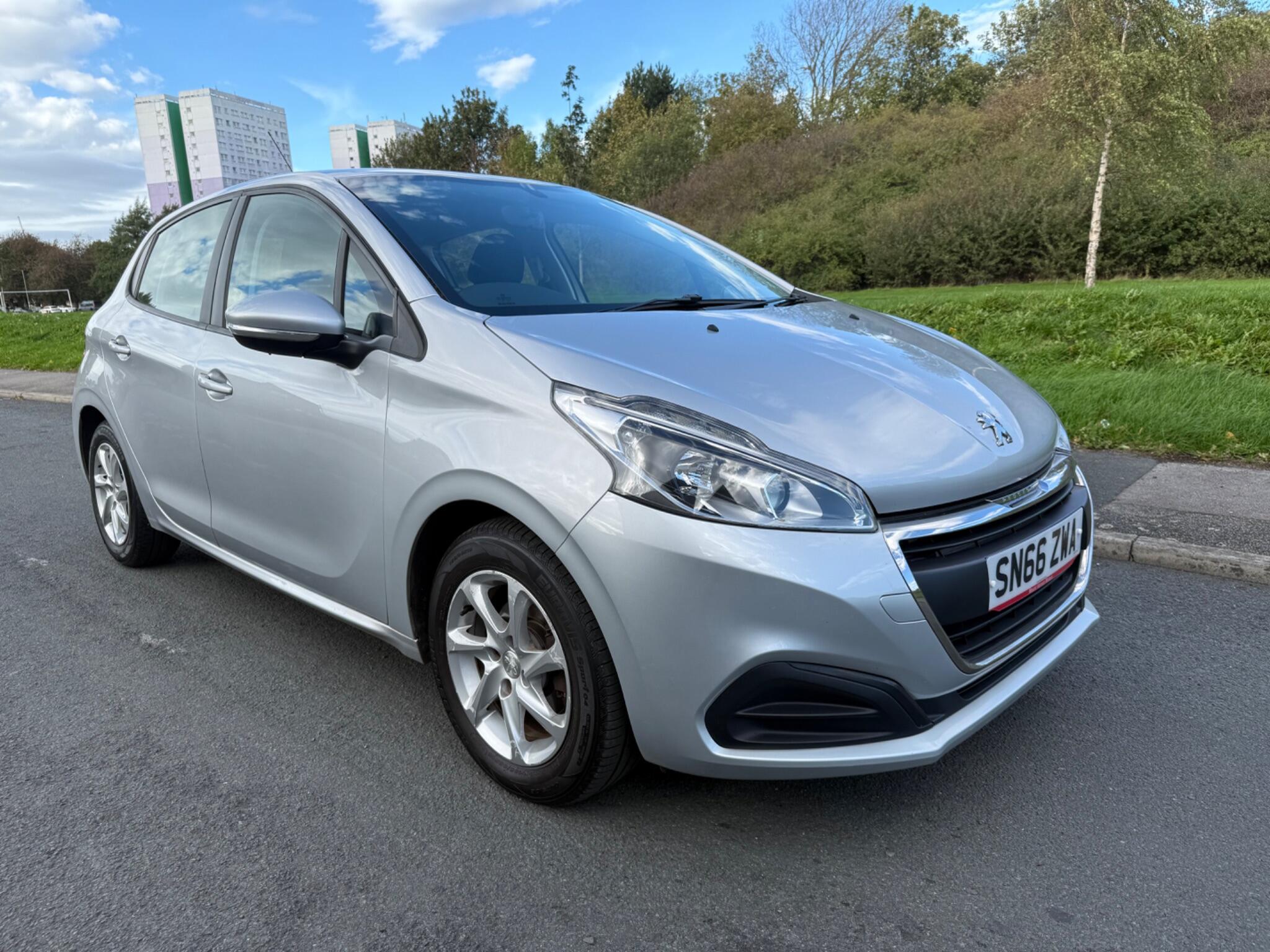 Peugeot 208