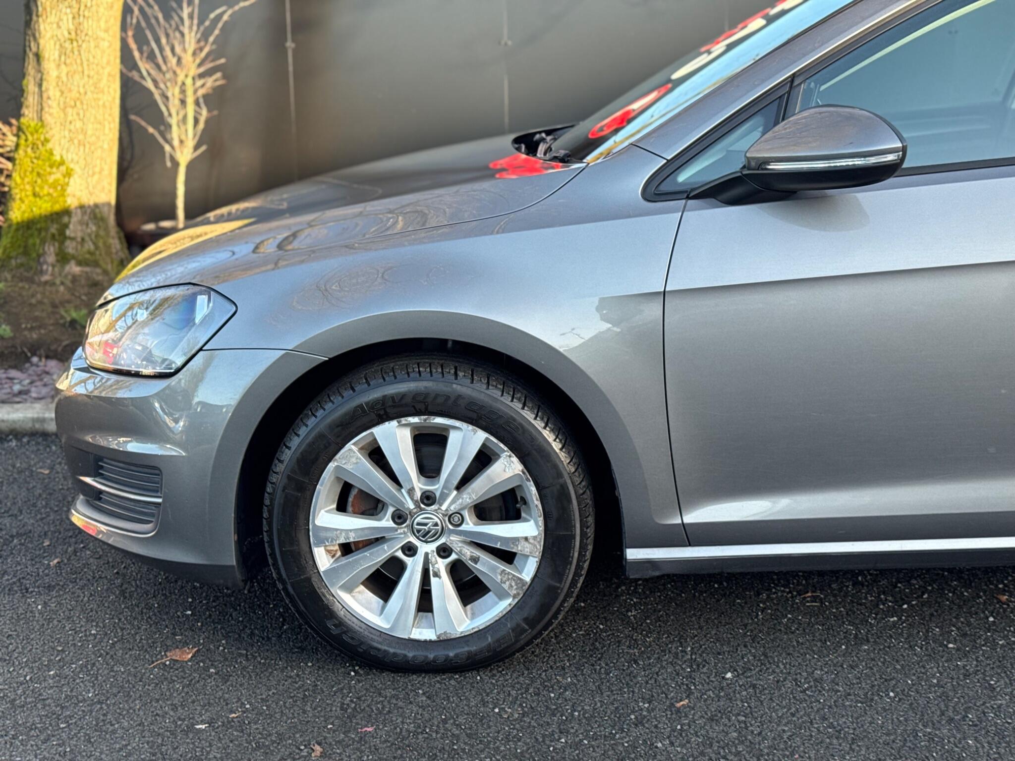 Volkswagen Golf - Image 32