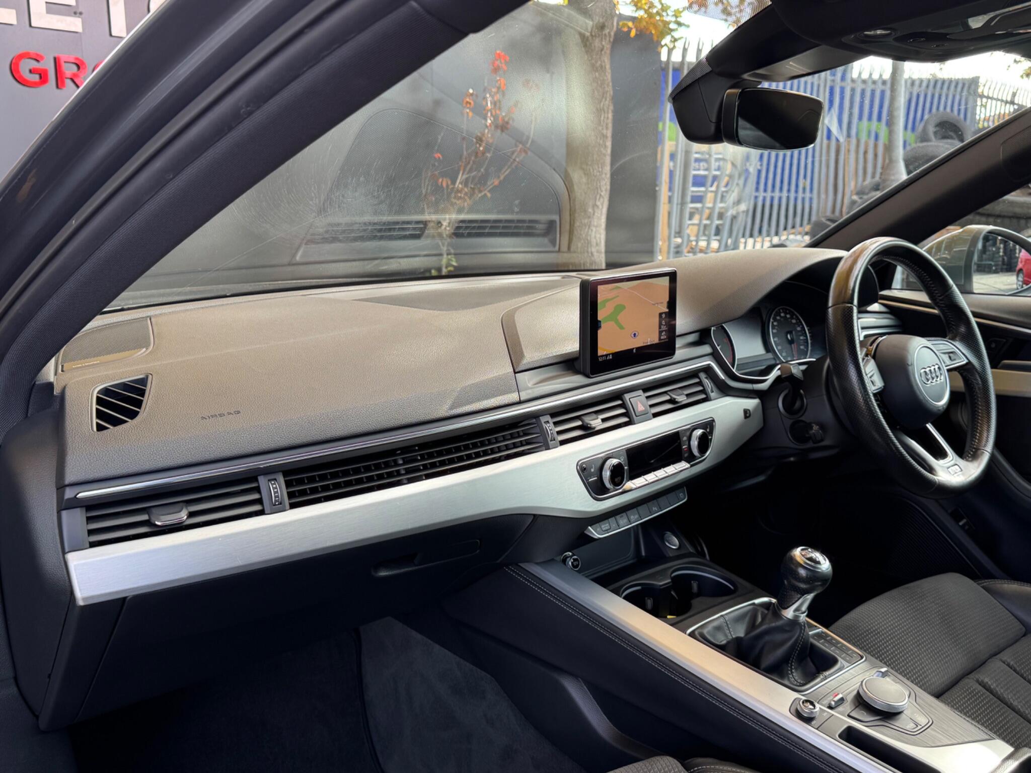 Audi A4 - Image 12