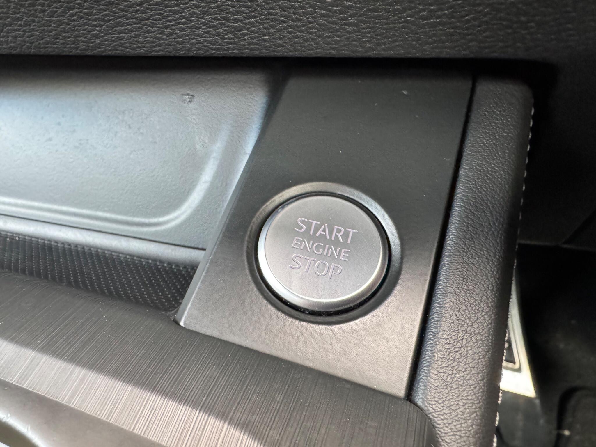 Audi A4 - Image 32