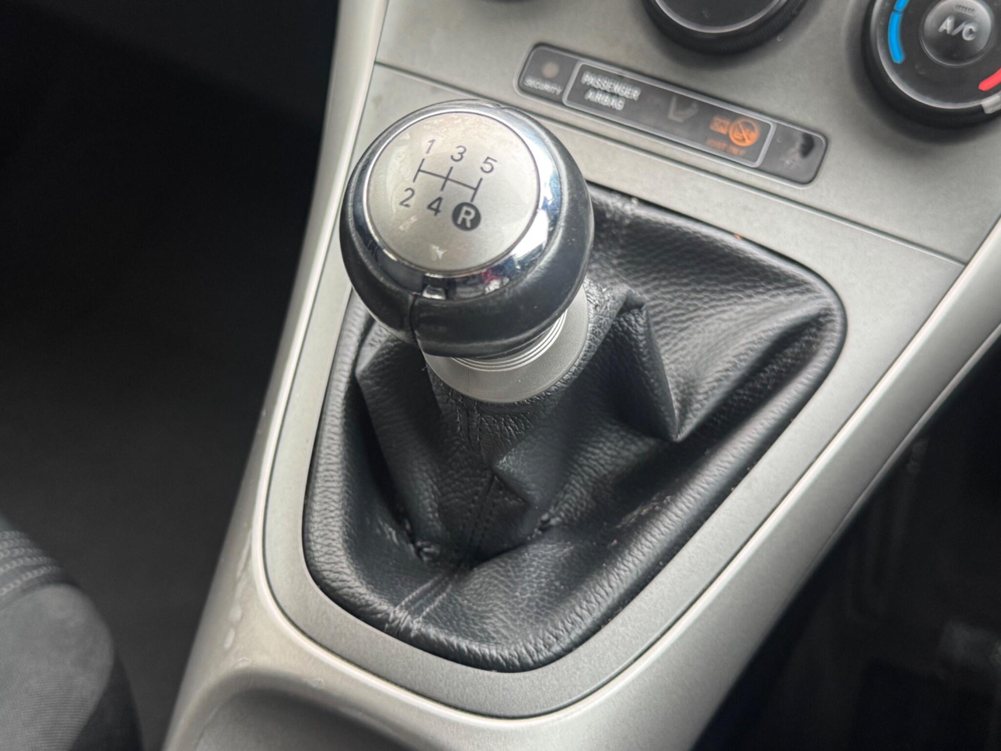 Toyota Auris - Image 26