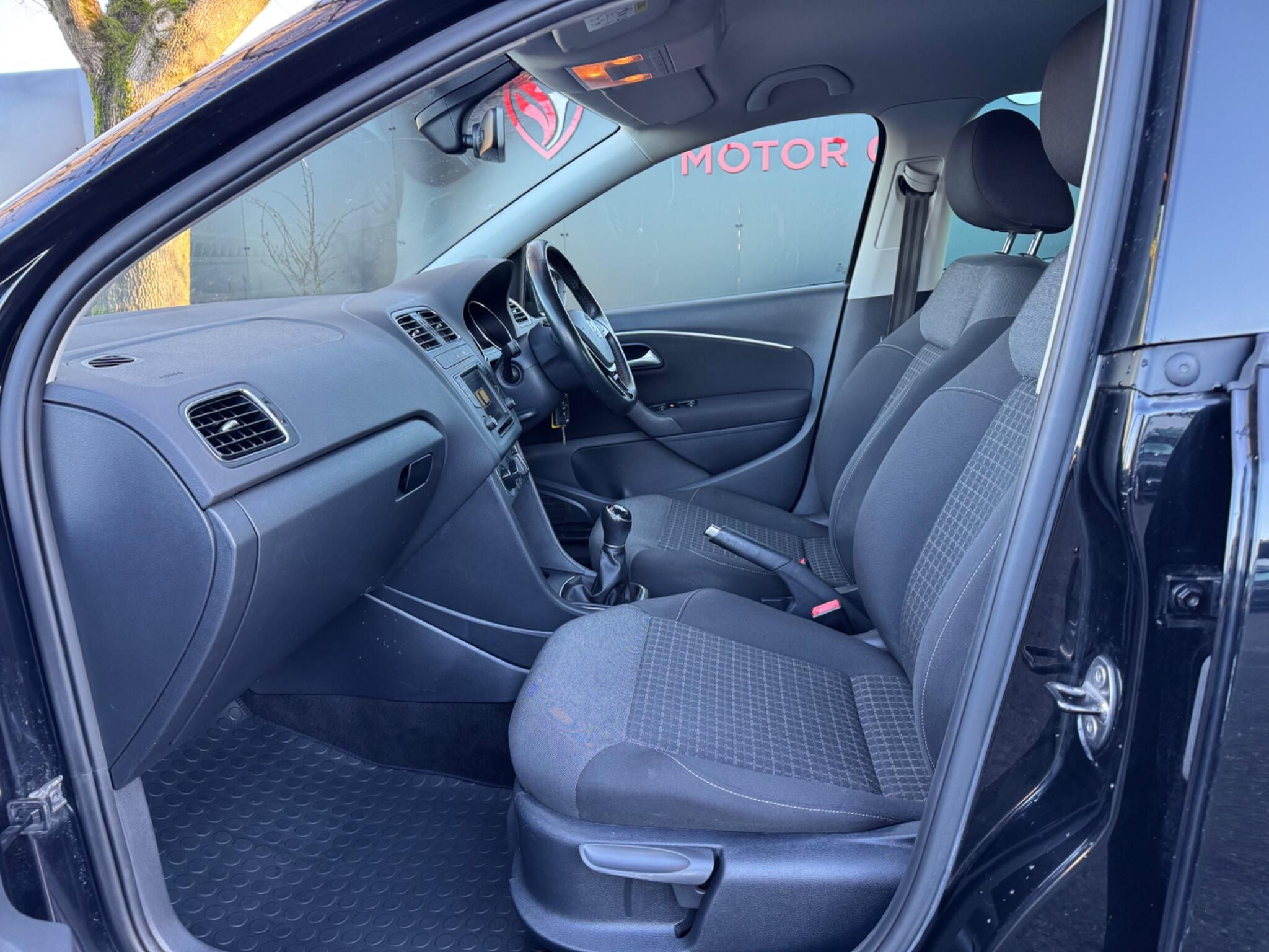 Volkswagen Polo - Image 10