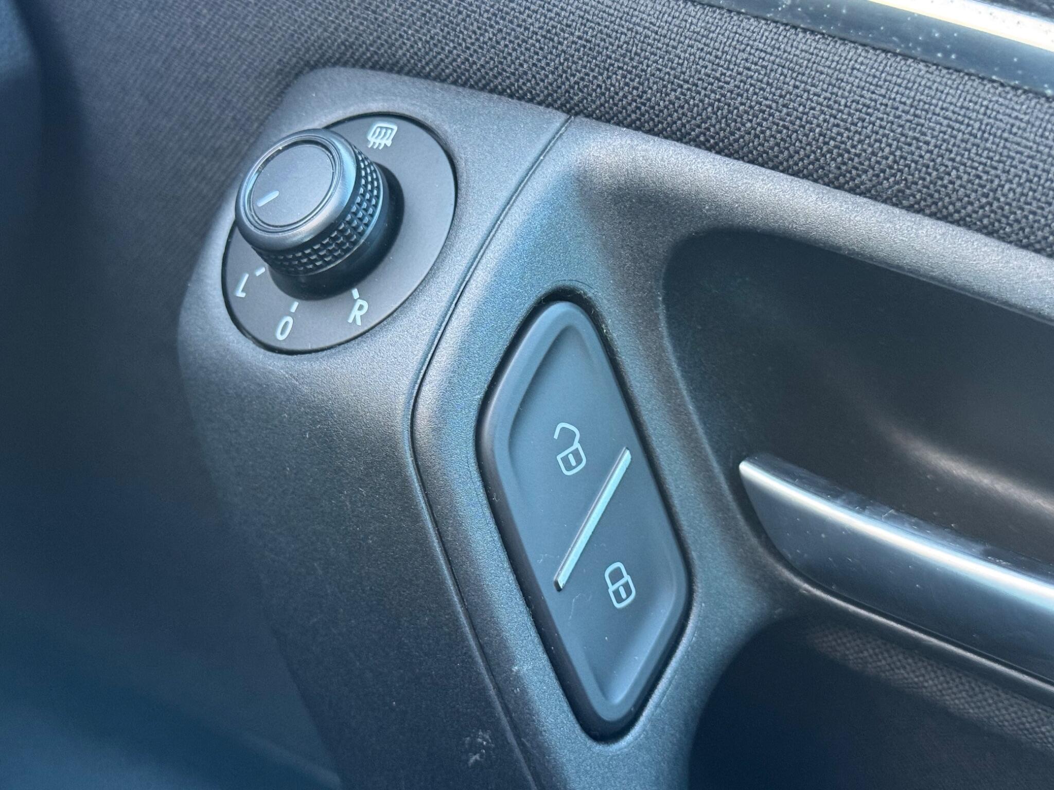 Volkswagen Polo - Image 27