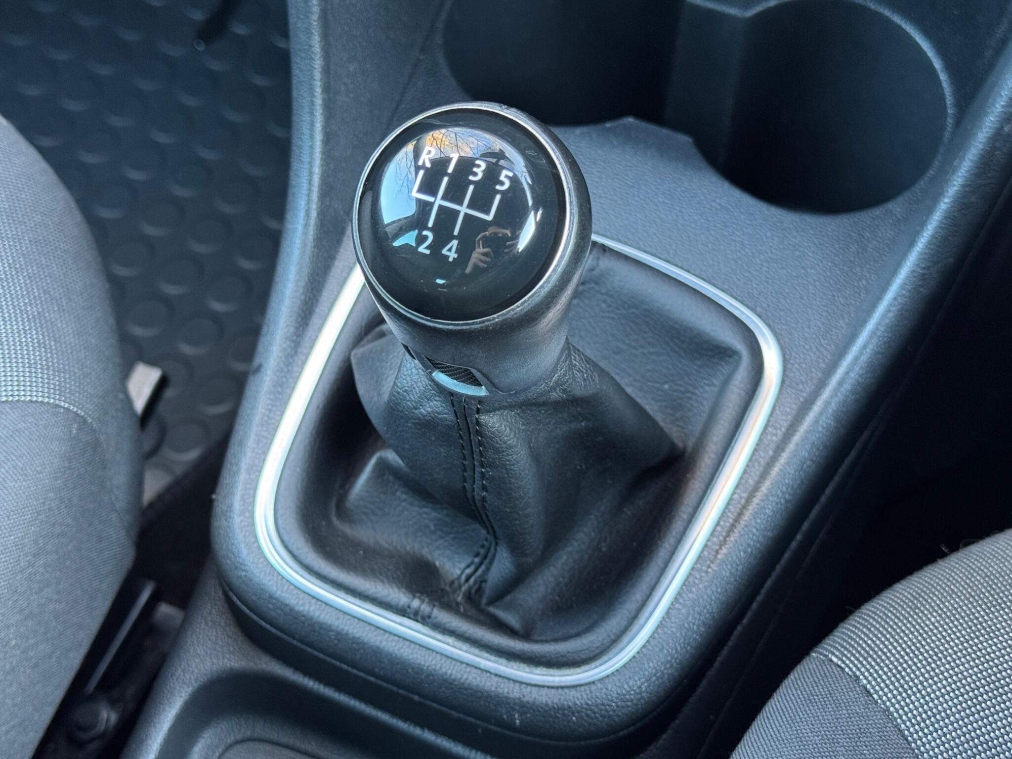 Volkswagen Polo - Image 30