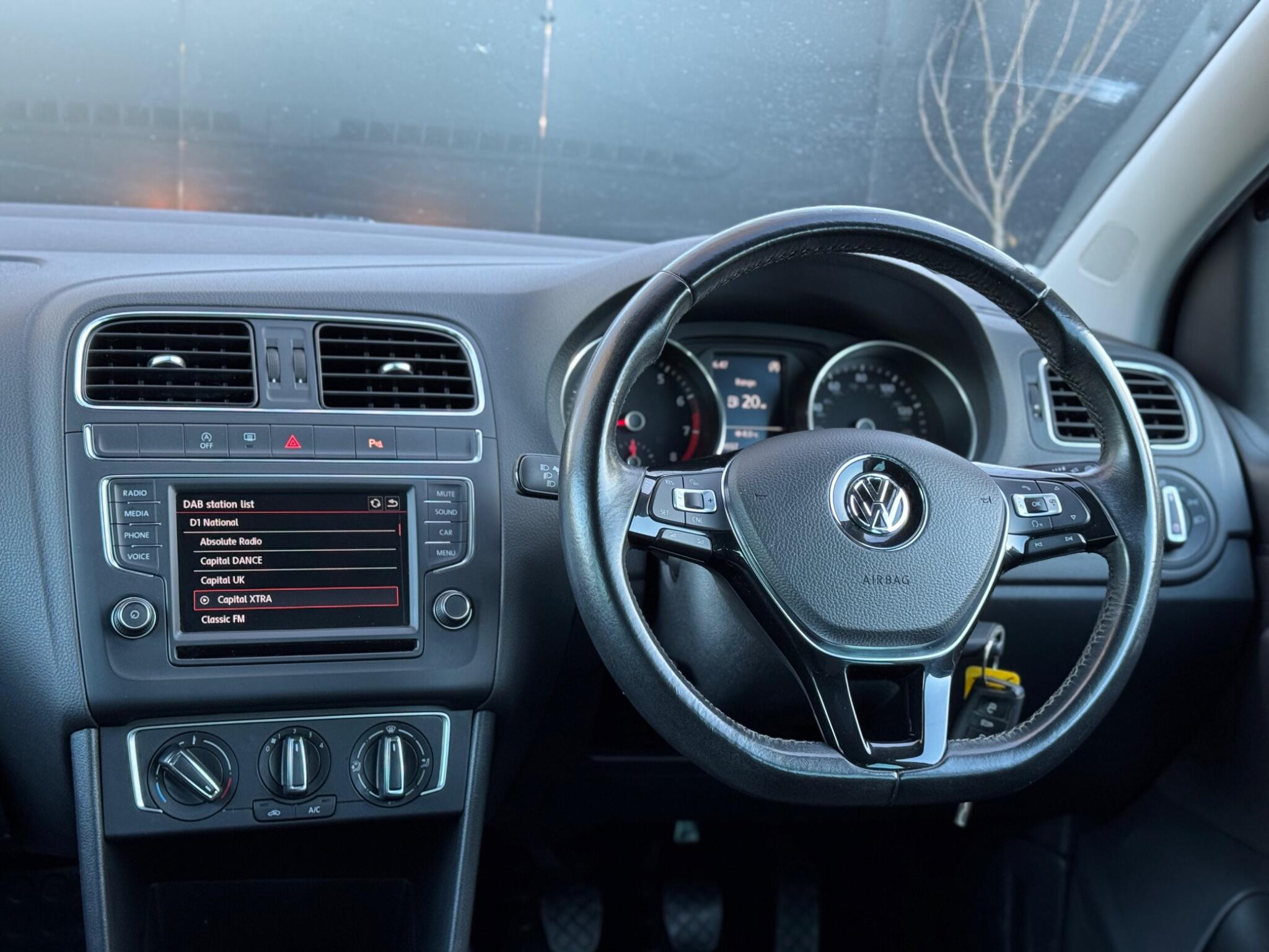 Volkswagen Polo - Image 43