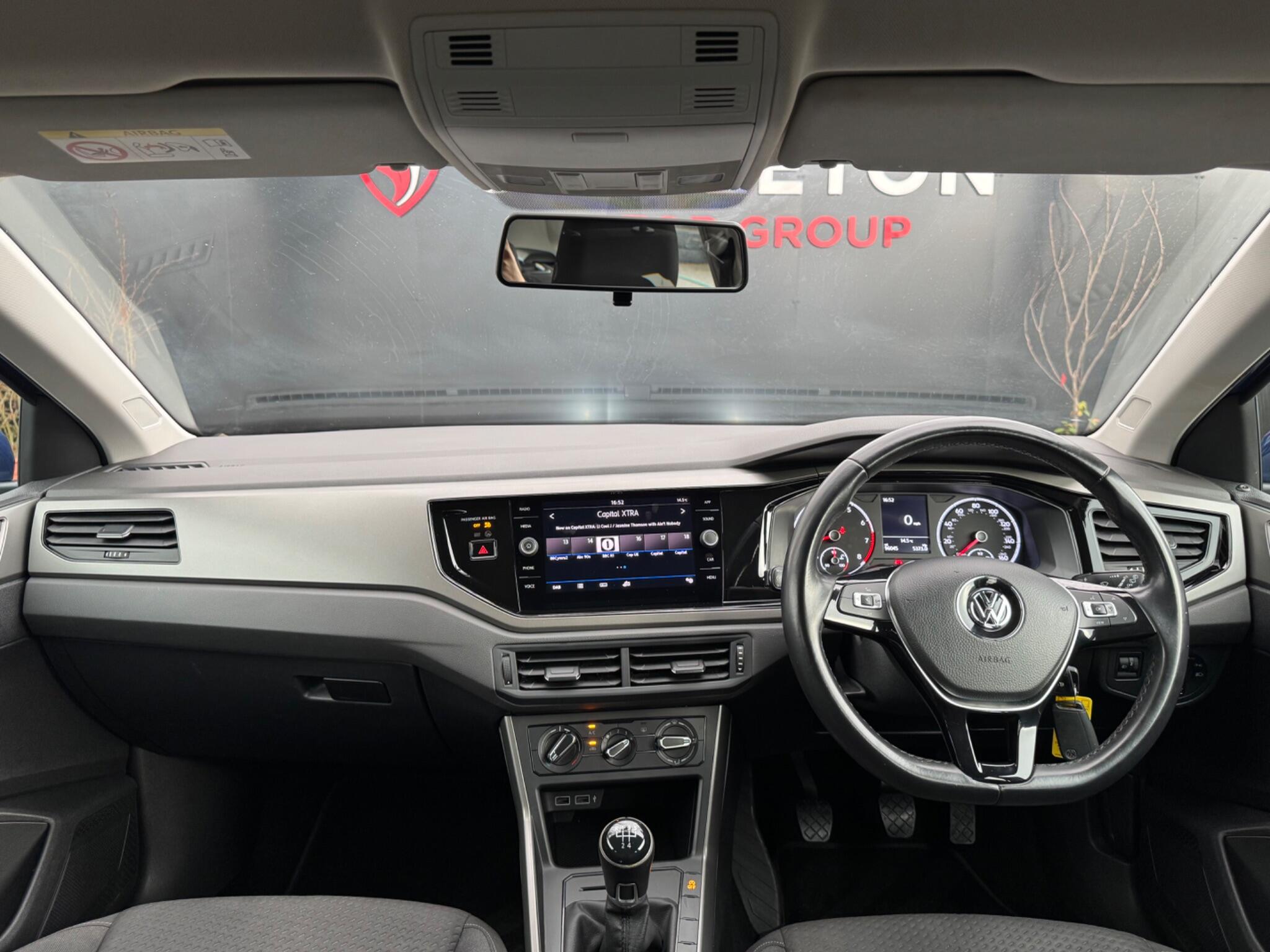 Volkswagen Polo - Image 11