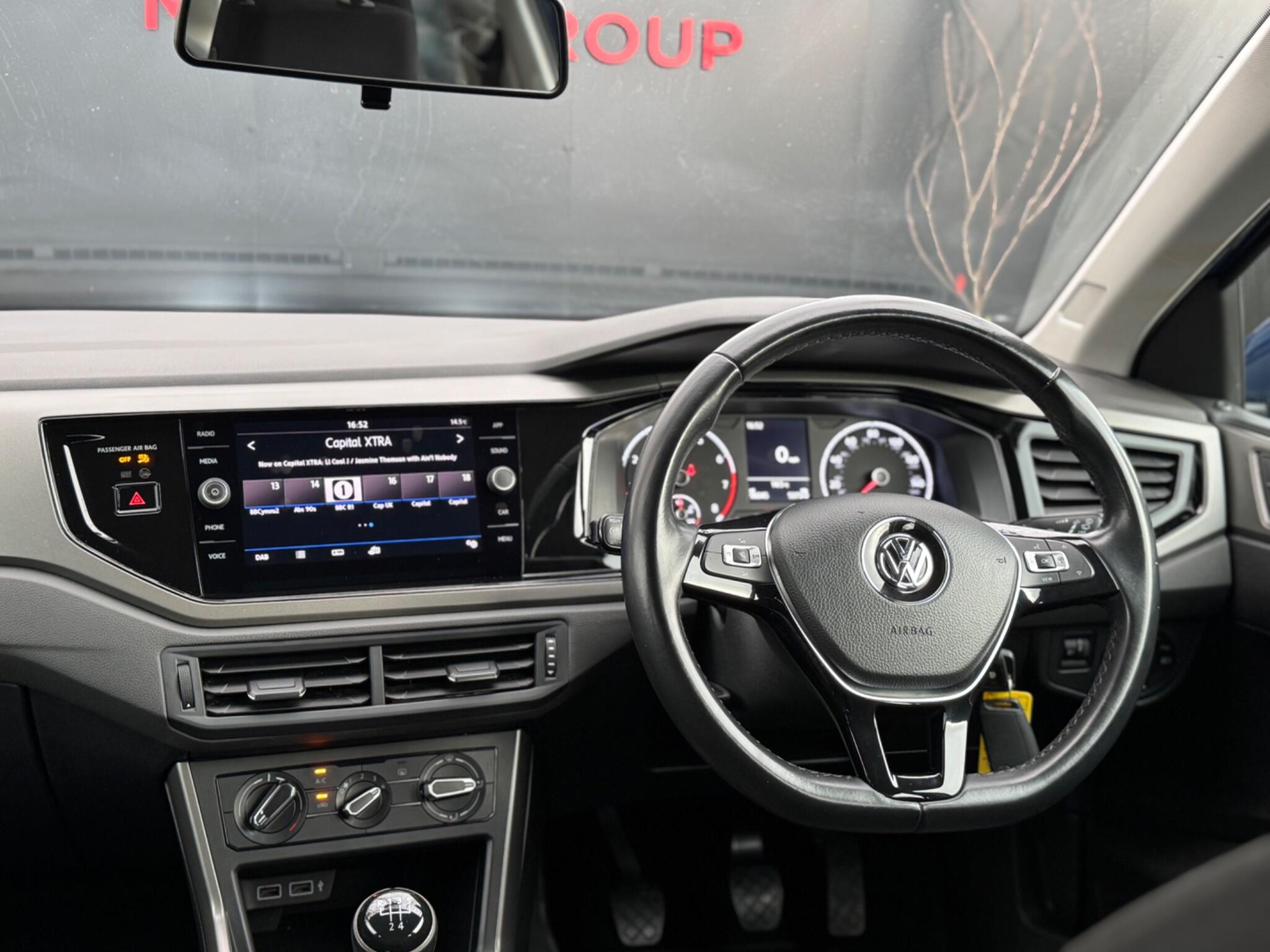 Volkswagen Polo - Image 22