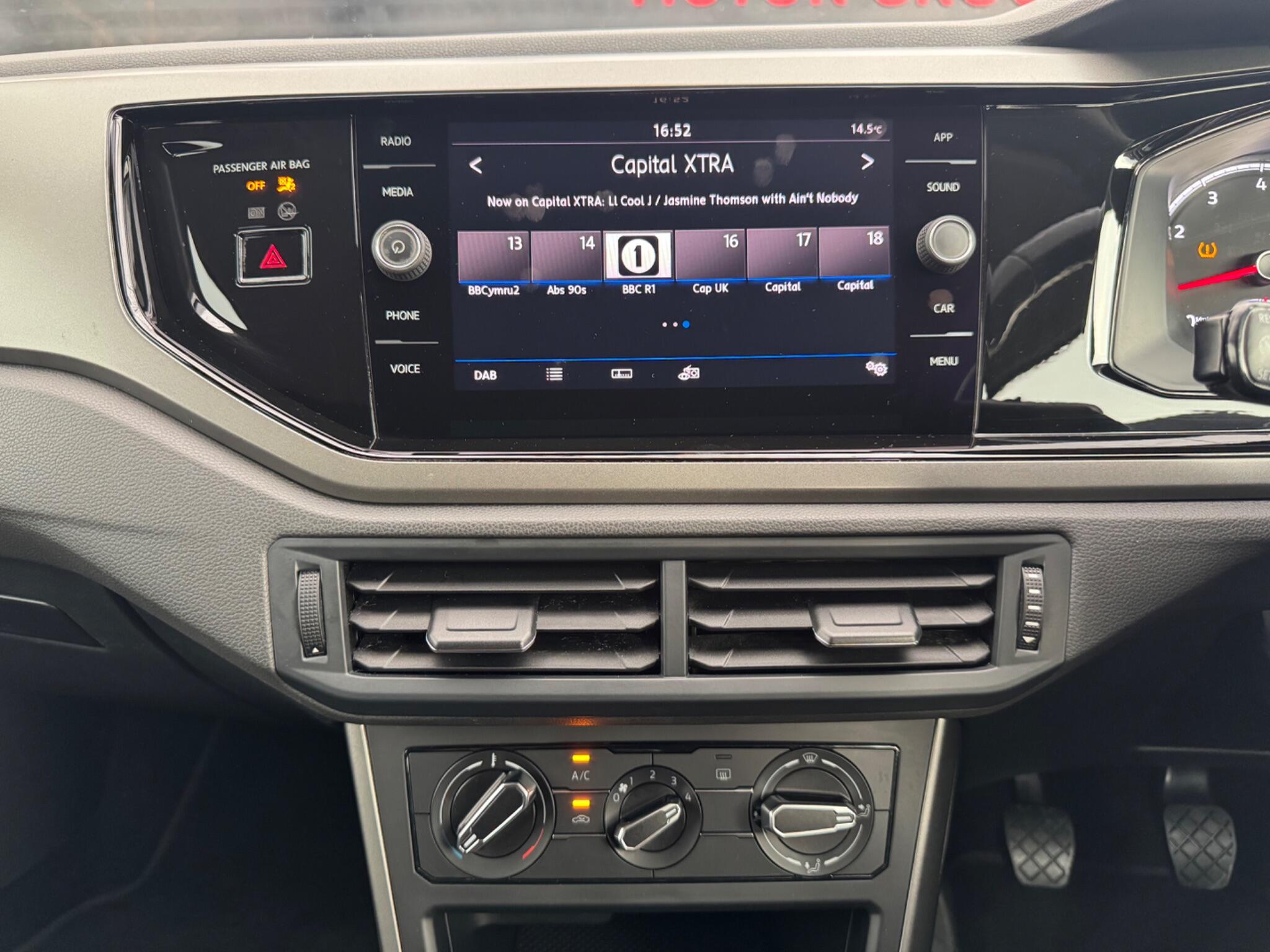 Volkswagen Polo - Image 23