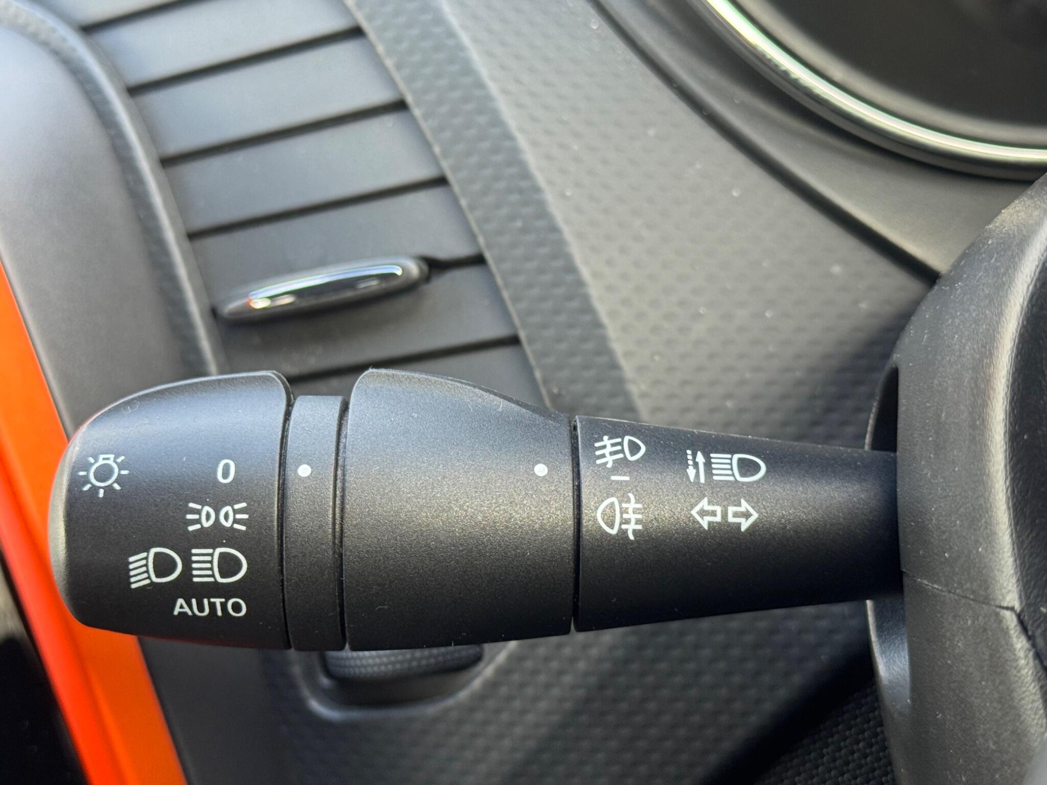 Renault Captur - Image 35