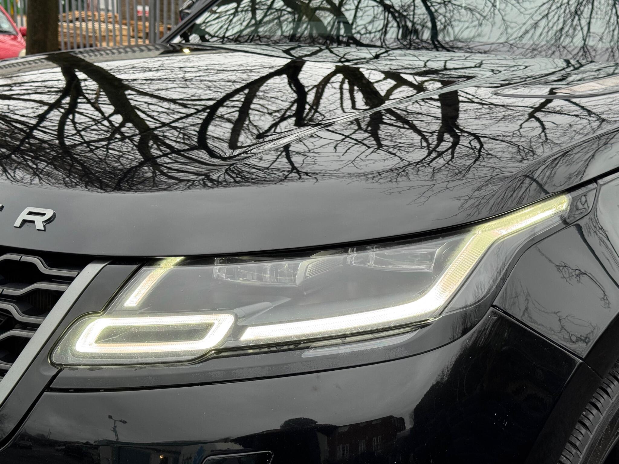 Land Rover Range Rover Velar - Image 4