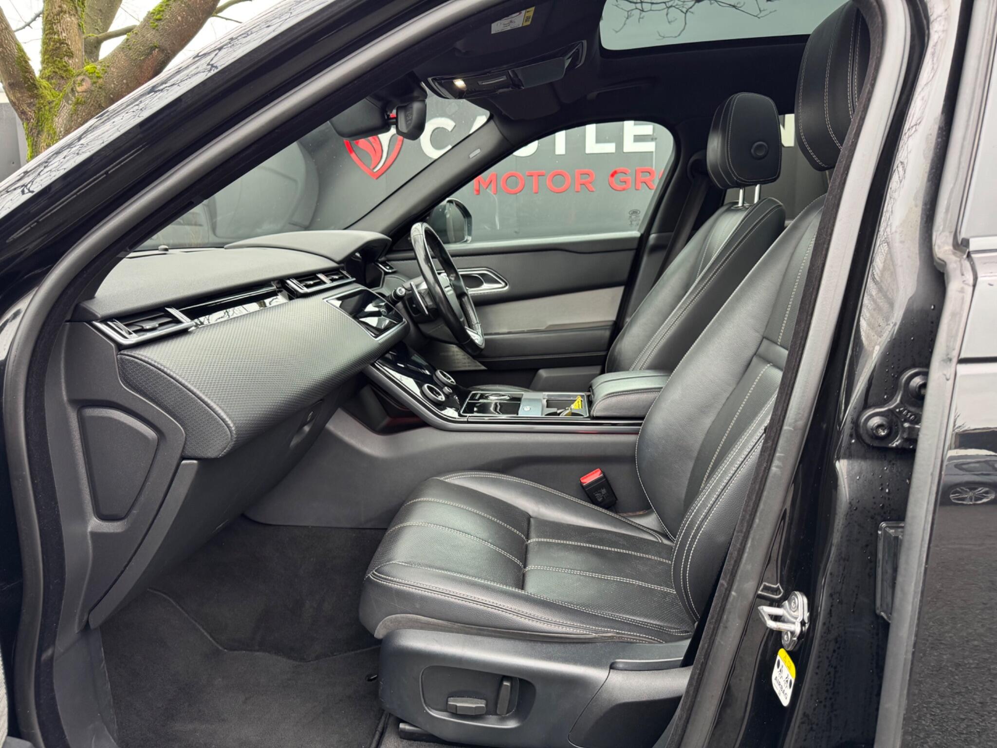 Land Rover Range Rover Velar - Image 10