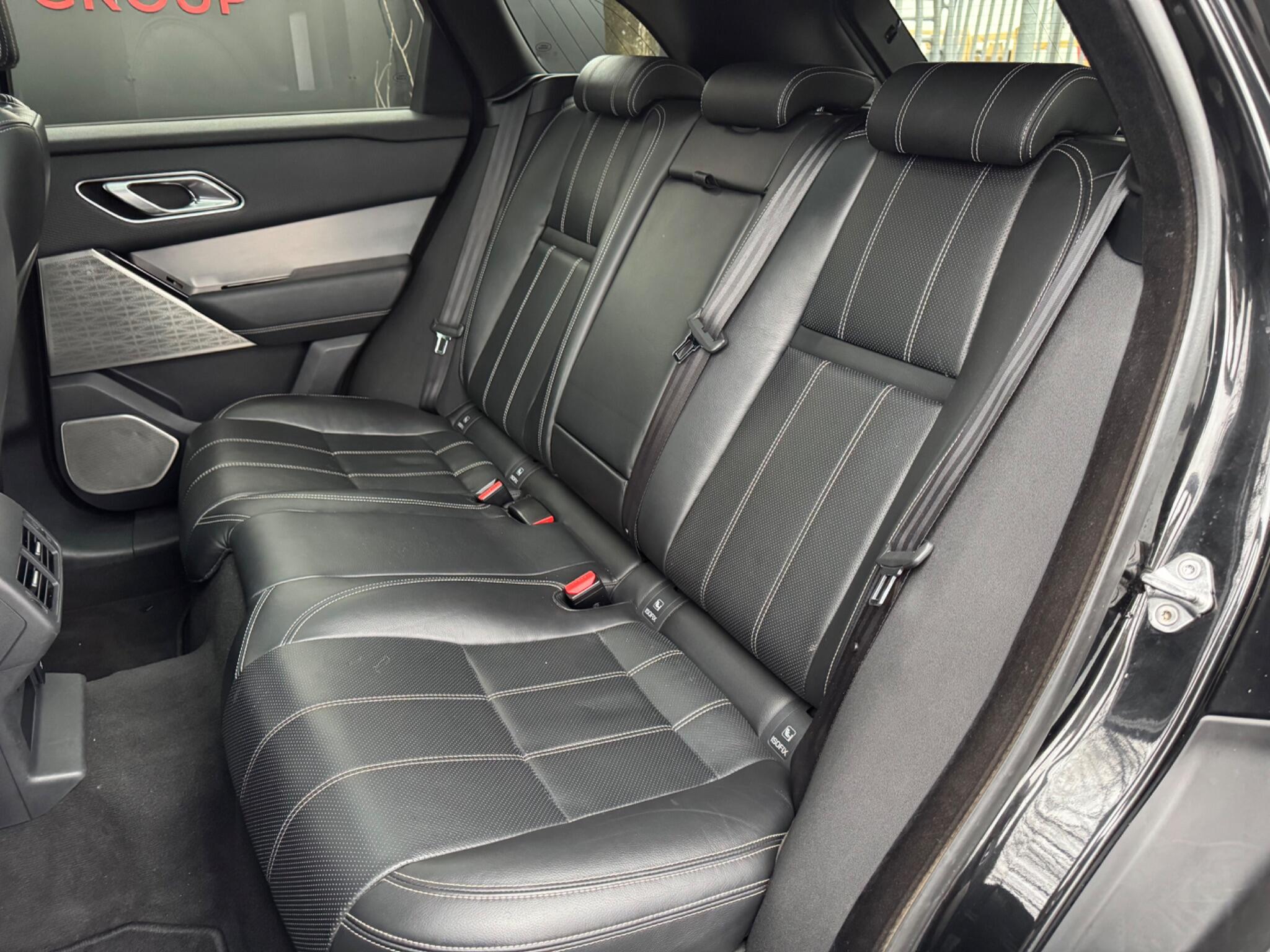 Land Rover Range Rover Velar - Image 13