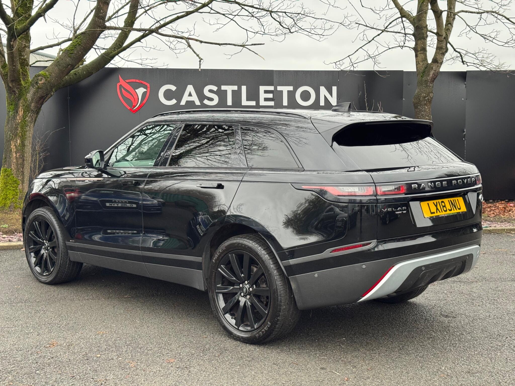Land Rover Range Rover Velar - Image 27