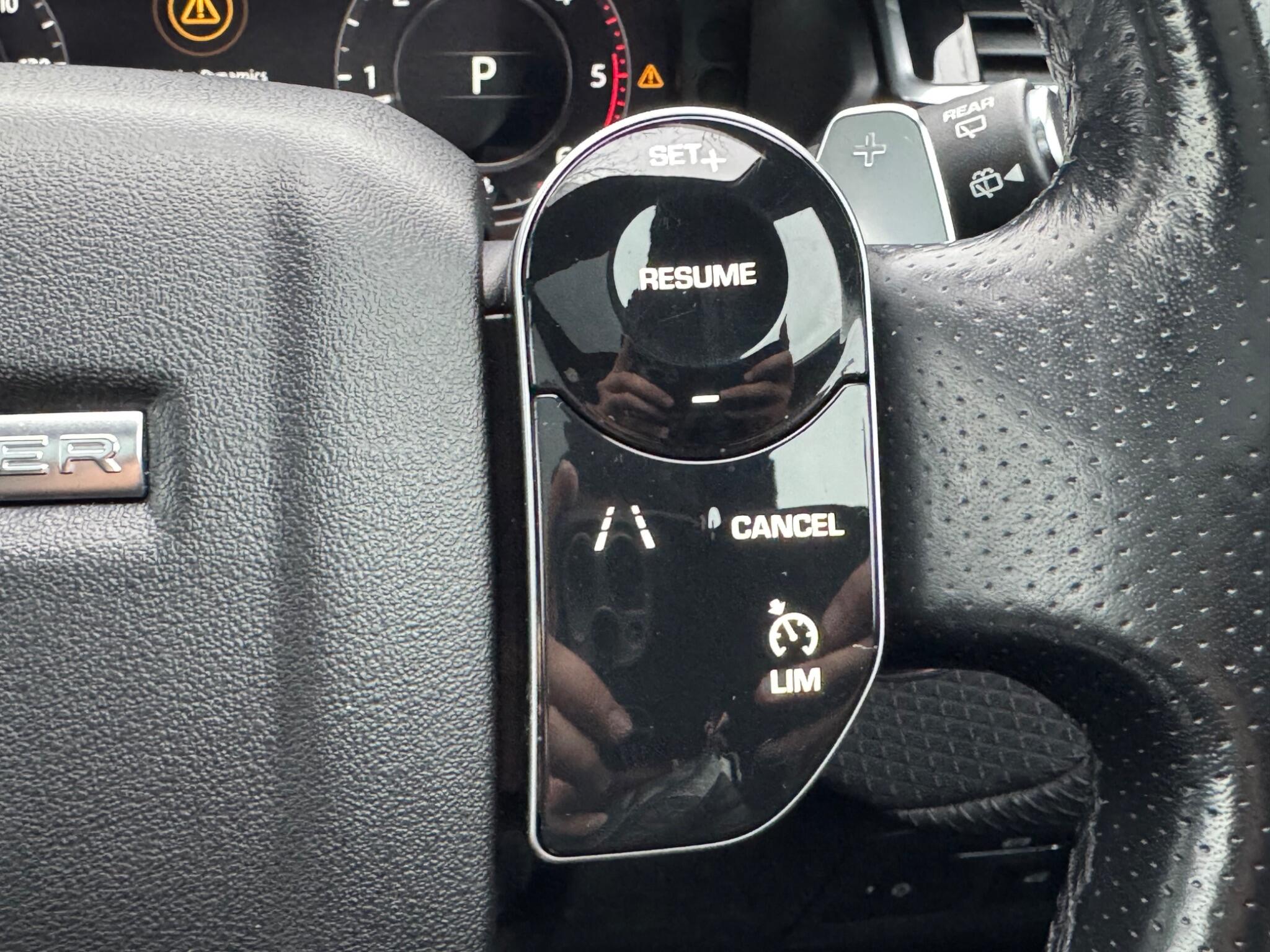 Land Rover Range Rover Velar - Image 43