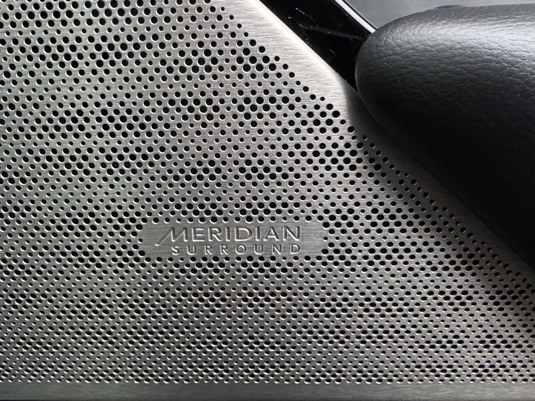 Land Rover Range Rover Velar - Image 46