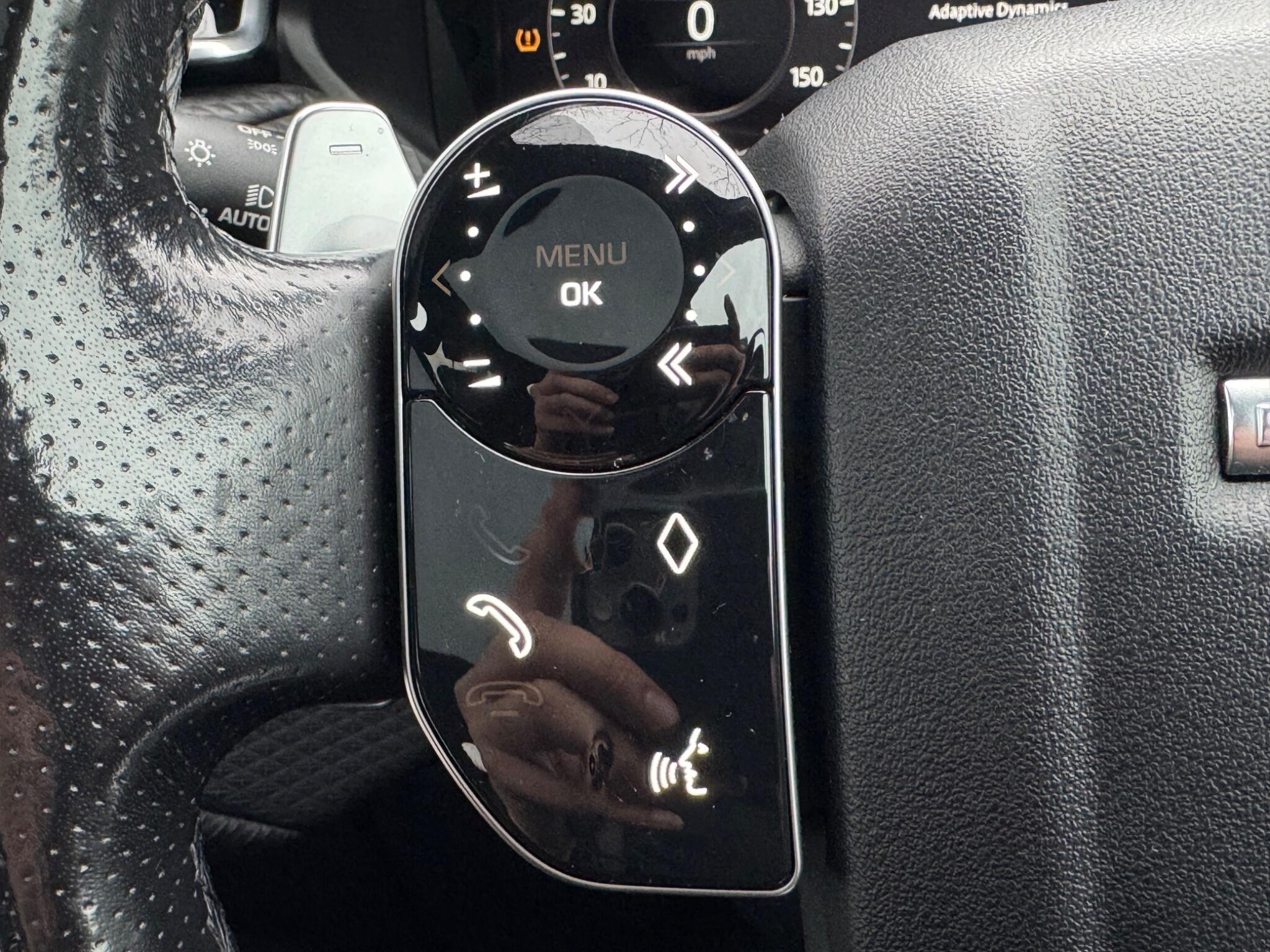 Land Rover Range Rover Velar - Image 48