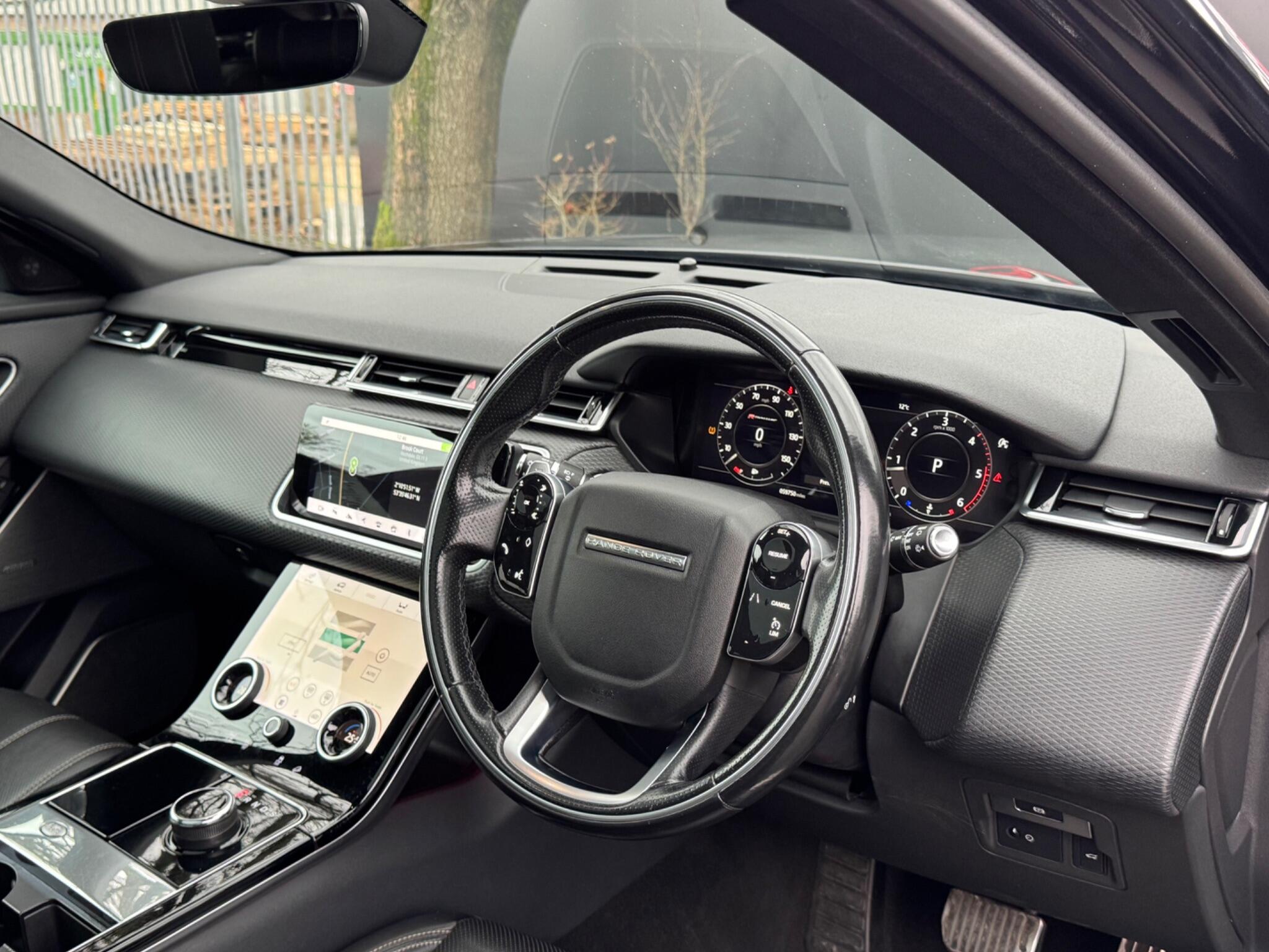 Land Rover Range Rover Velar - Image 51
