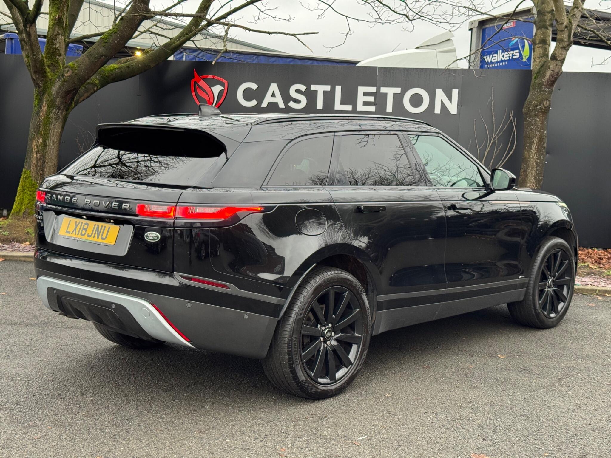 Land Rover Range Rover Velar - Image 52