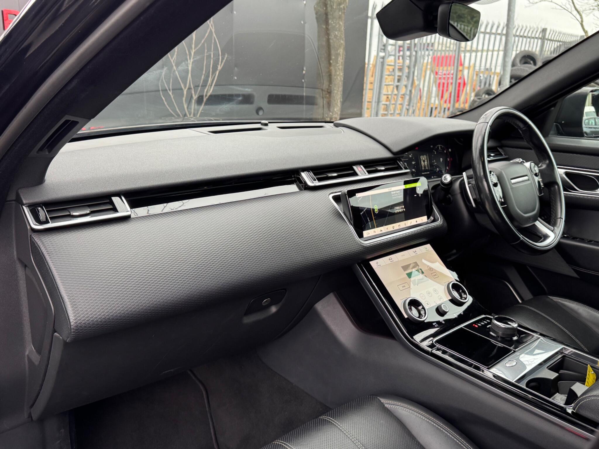 Land Rover Range Rover Velar - Image 53