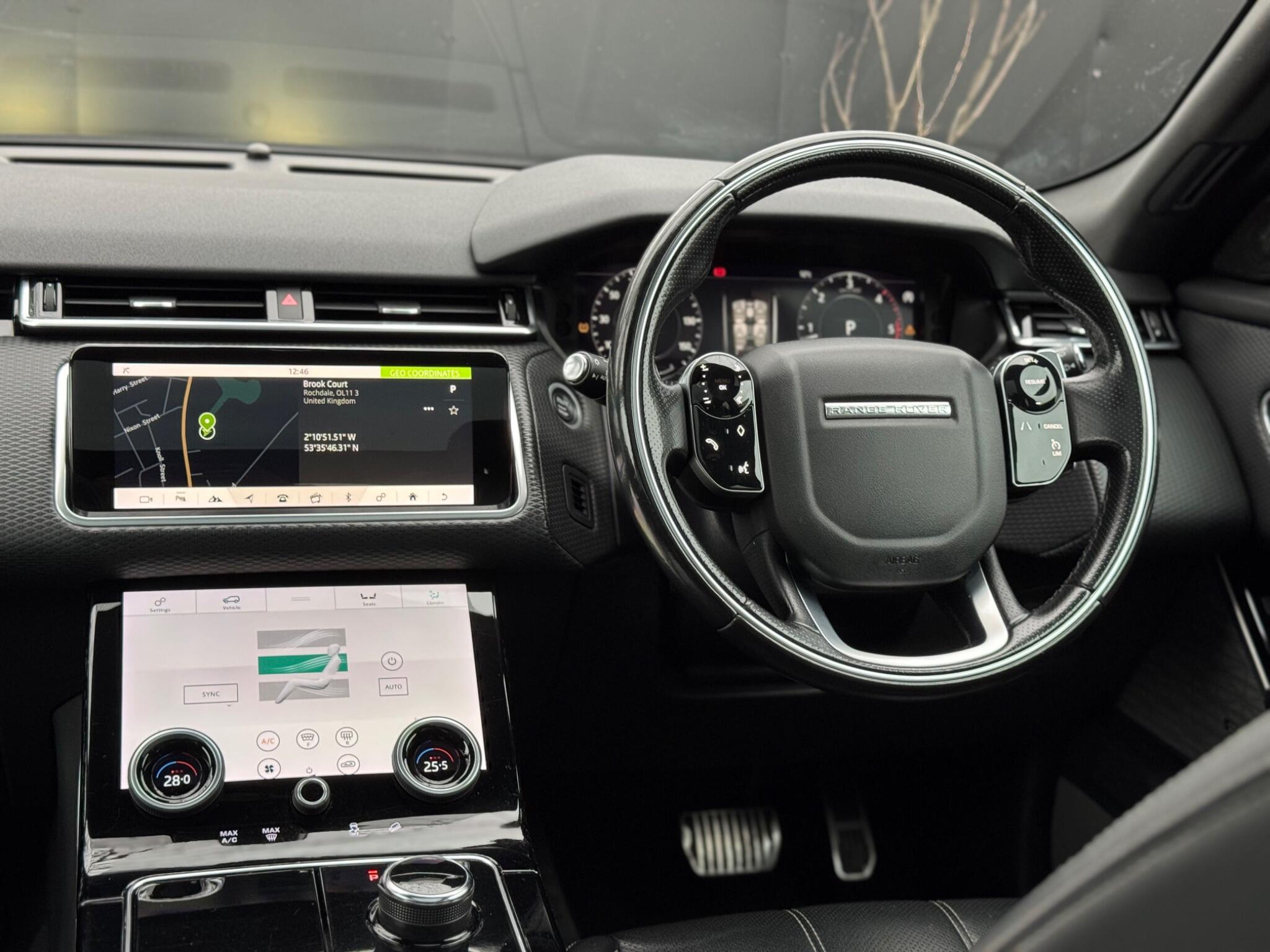 Land Rover Range Rover Velar - Image 54