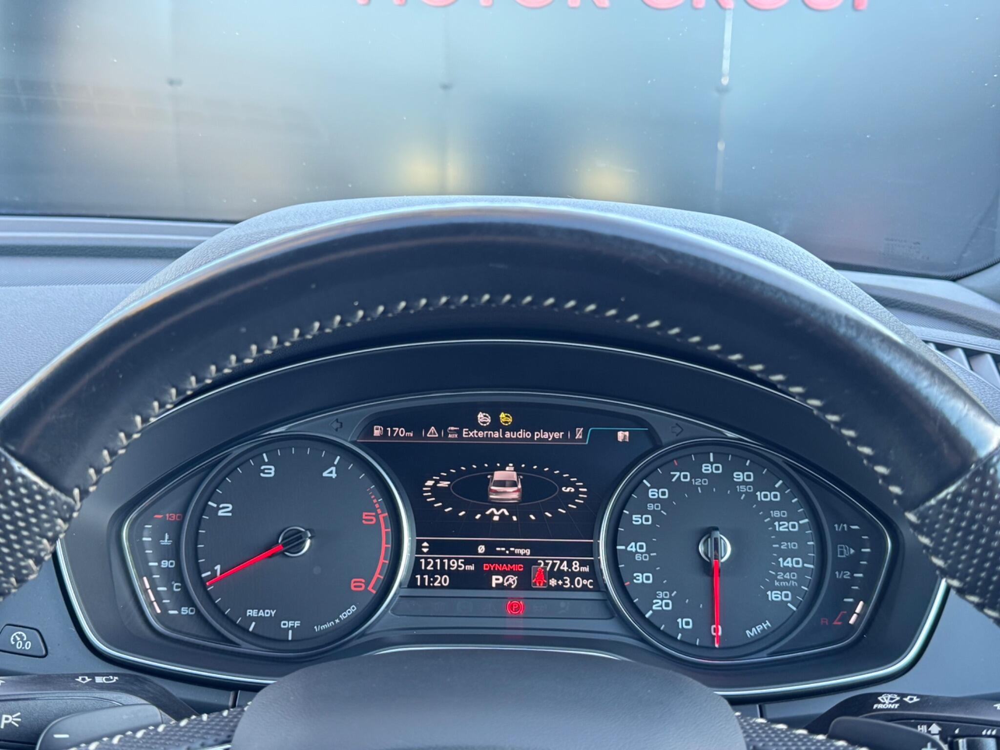 Audi Q5 - Image 25