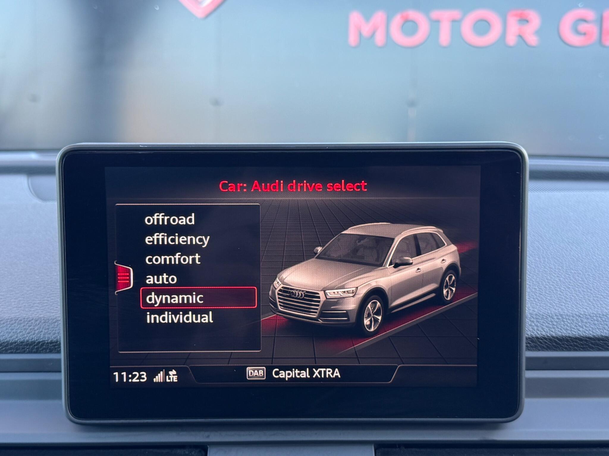 Audi Q5 - Image 44