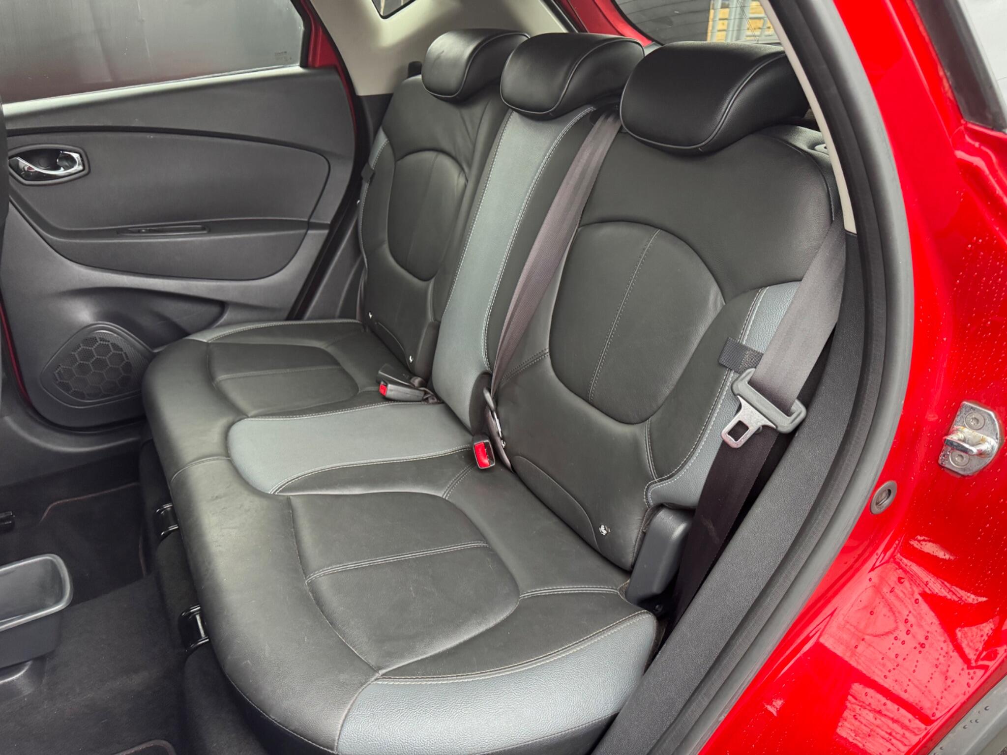 Renault Captur - Image 12