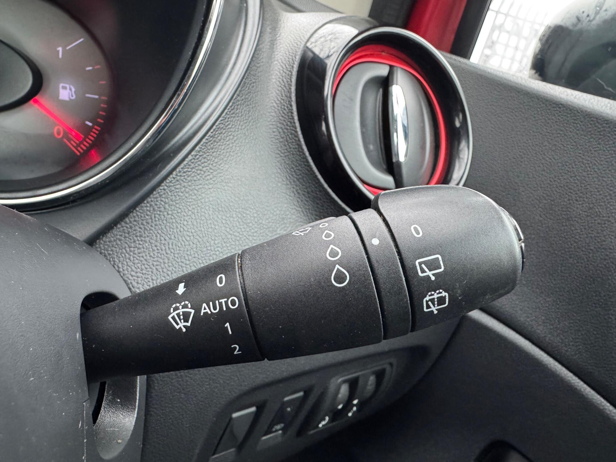 Renault Captur - Image 26