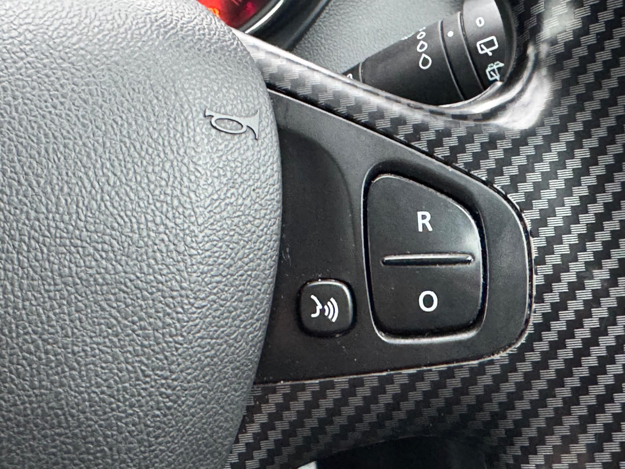 Renault Captur - Image 28