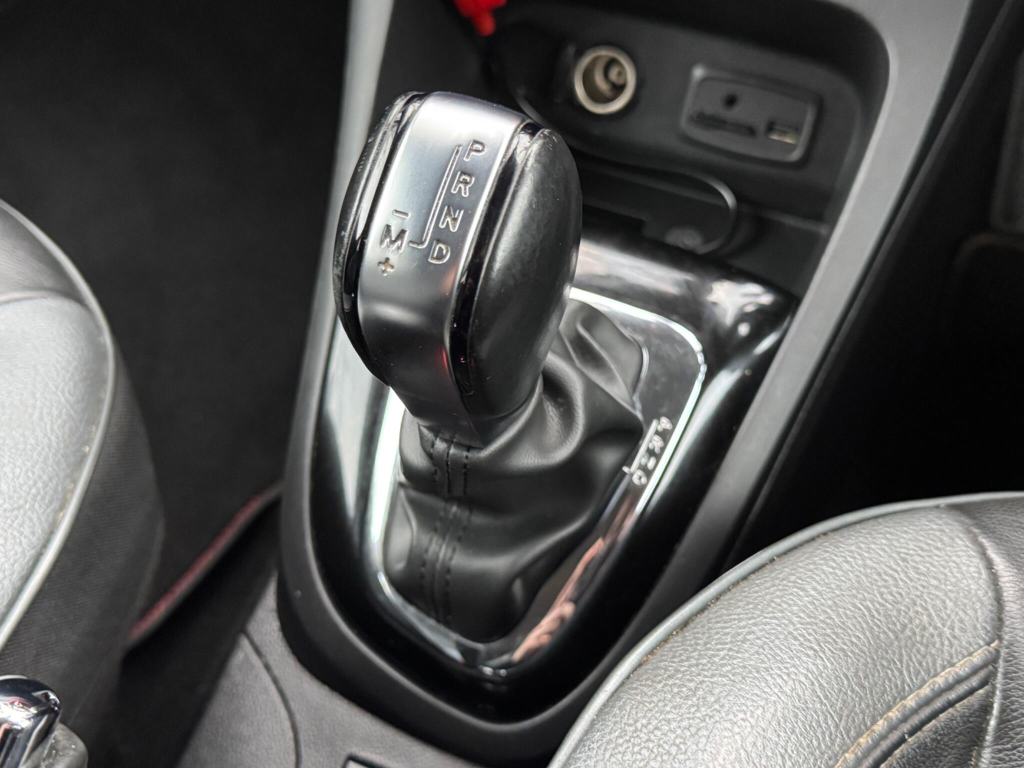 Renault Captur - Image 34