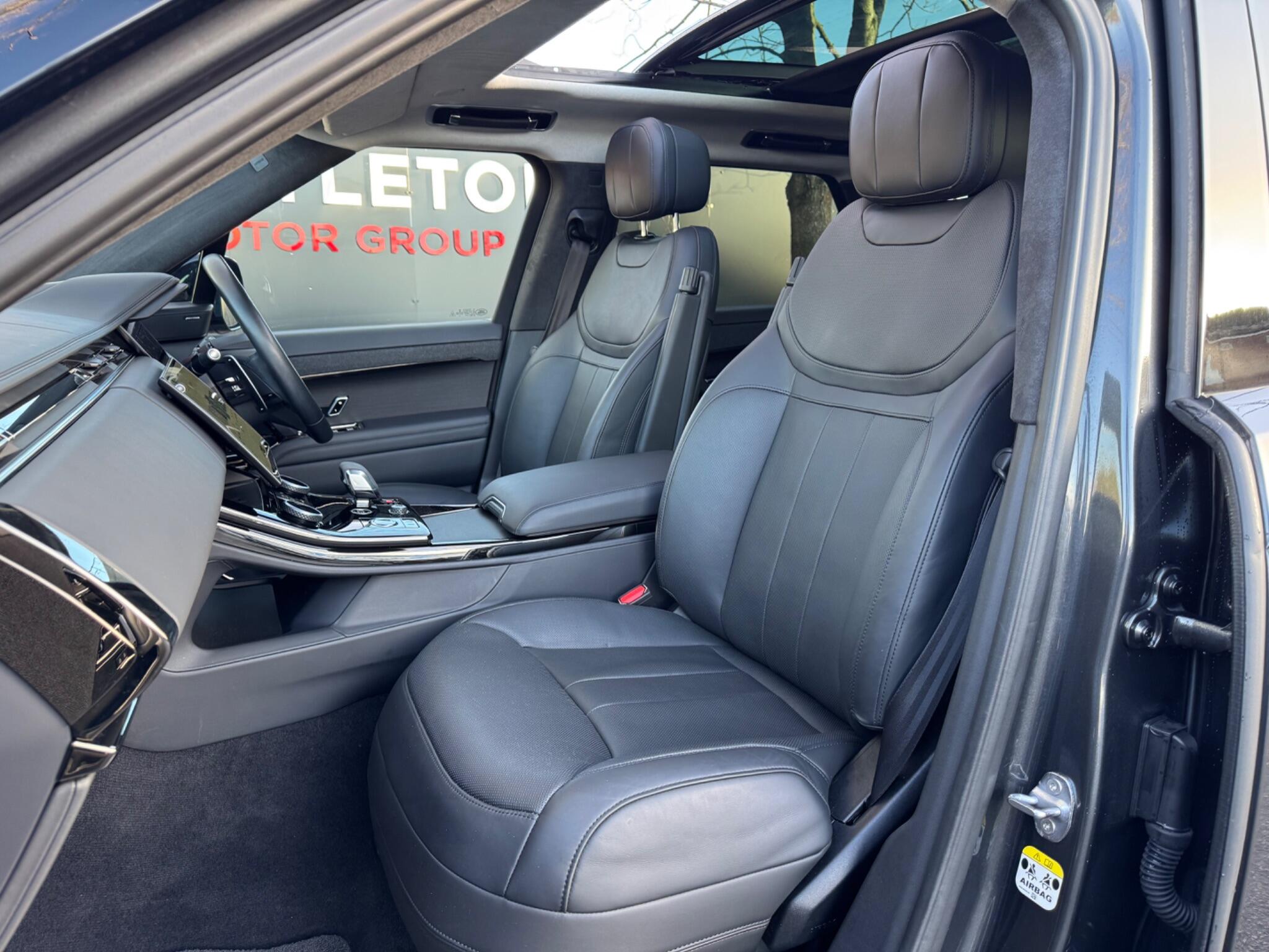 Land Rover RANGE ROVER SPORT - Image 17