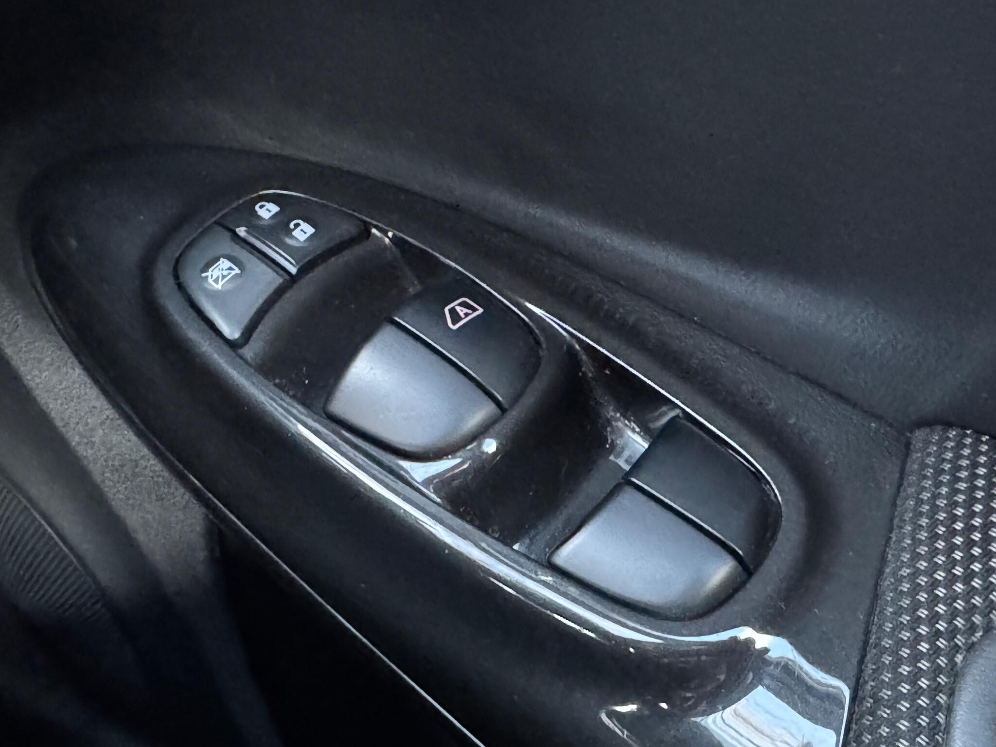 Nissan Juke - Image 38