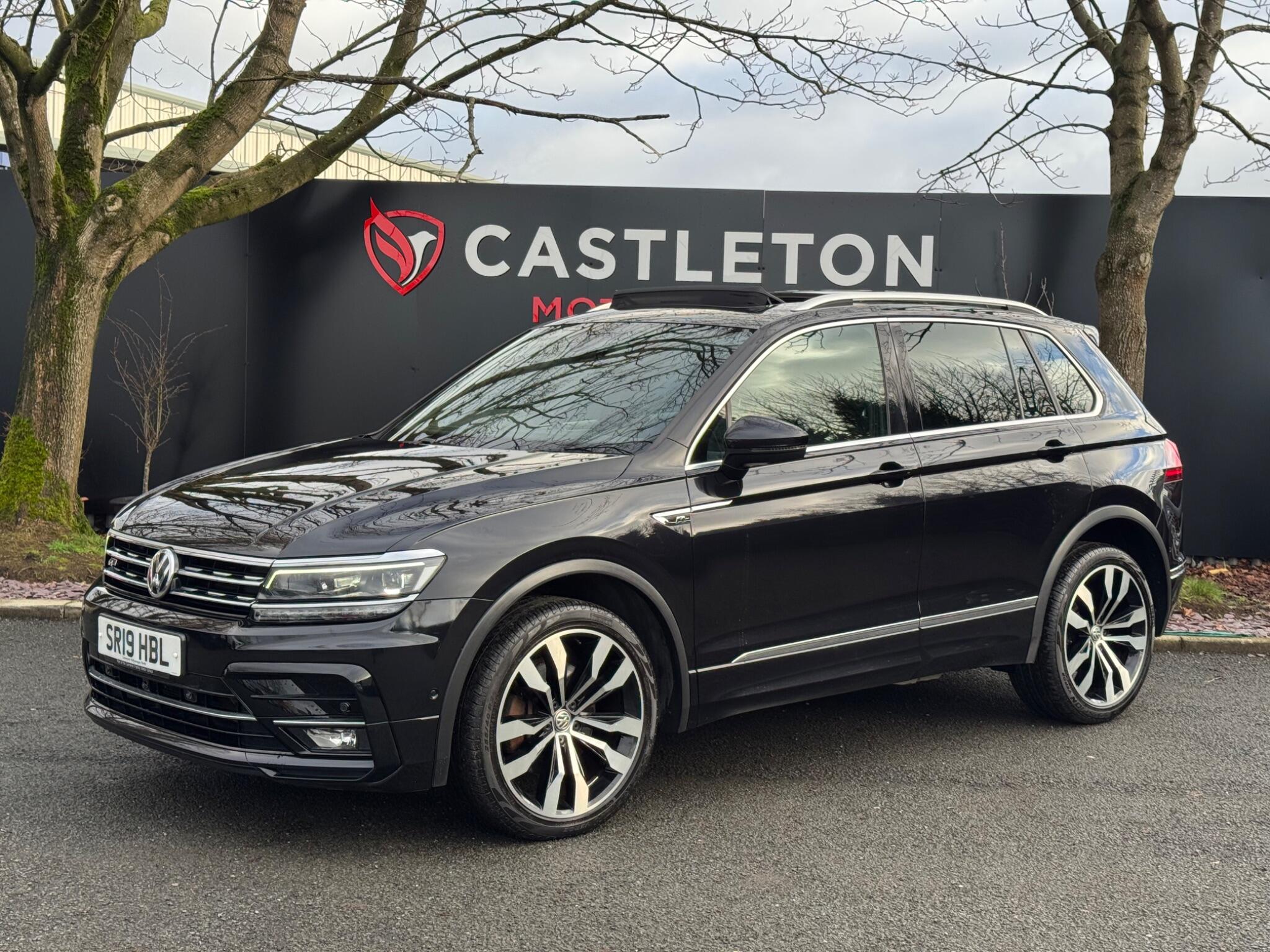 Volkswagen Tiguan - Image 10