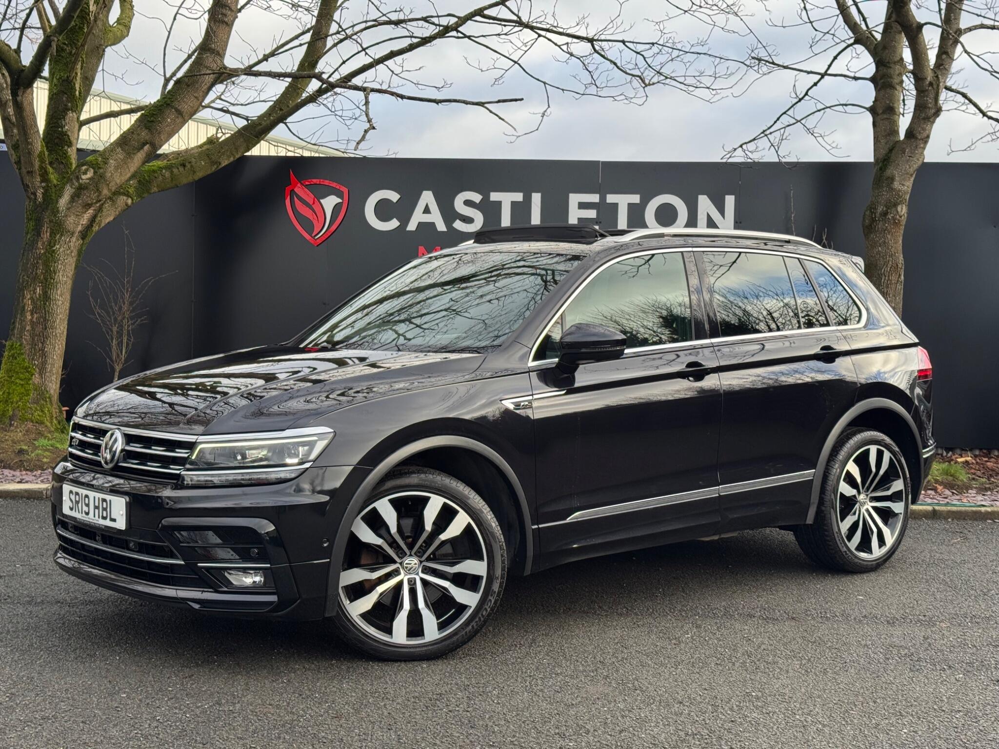 Volkswagen Tiguan - Image 11