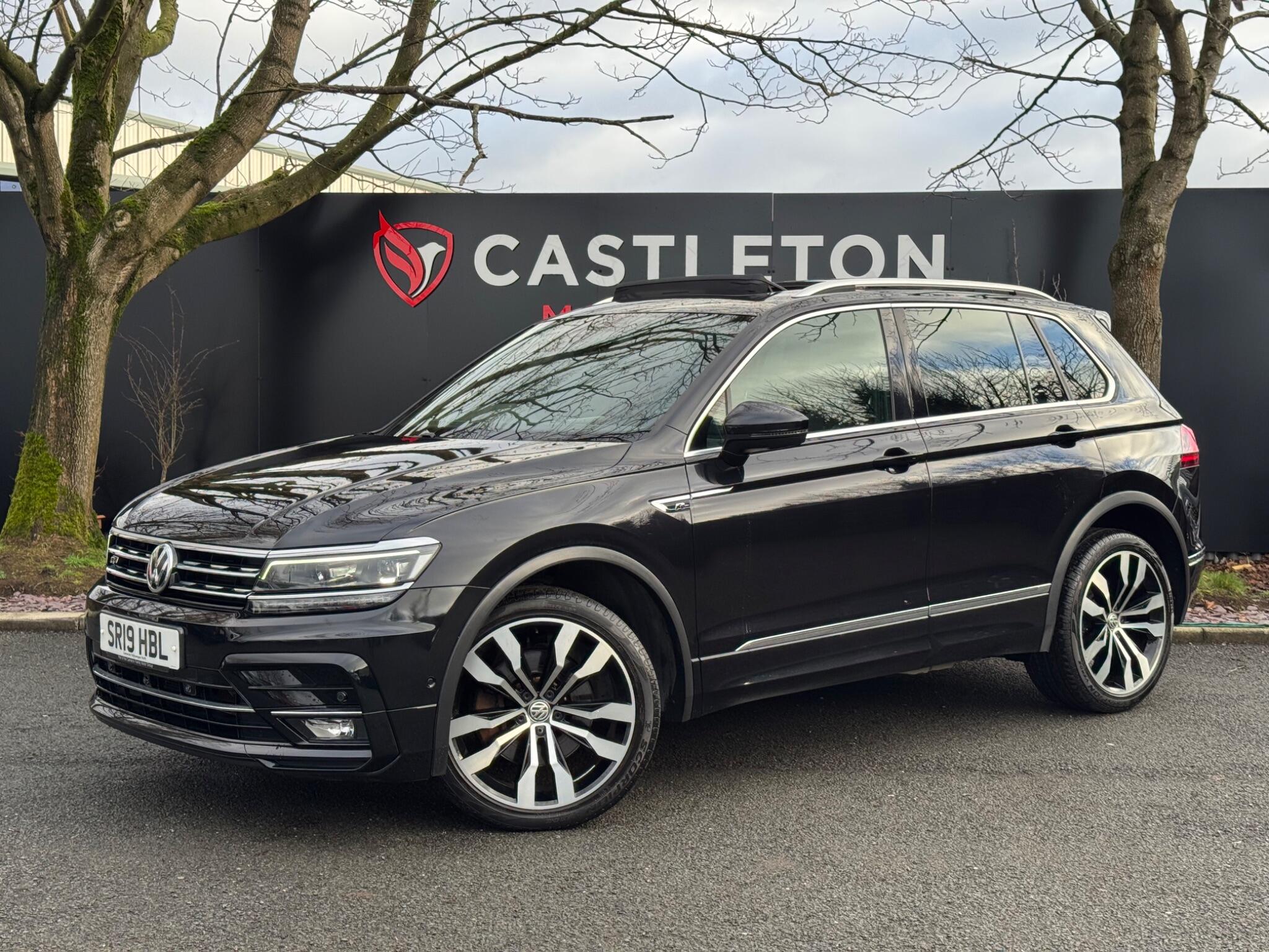 Volkswagen Tiguan - Image 12