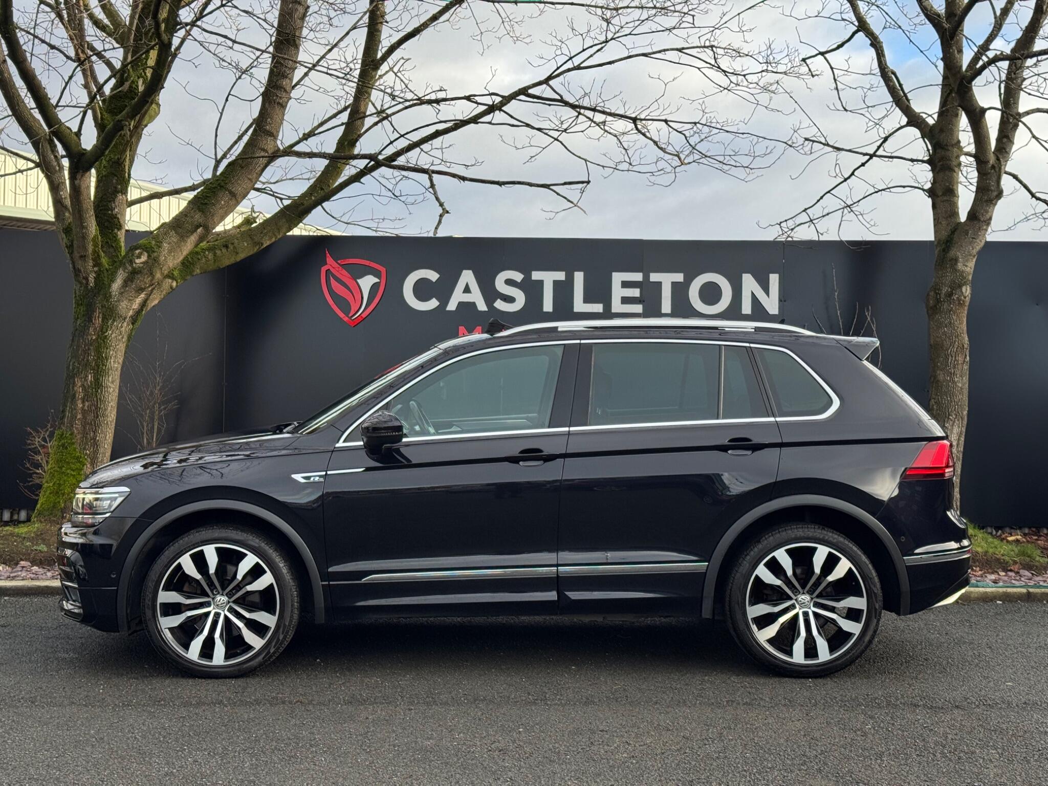 Volkswagen Tiguan - Image 13