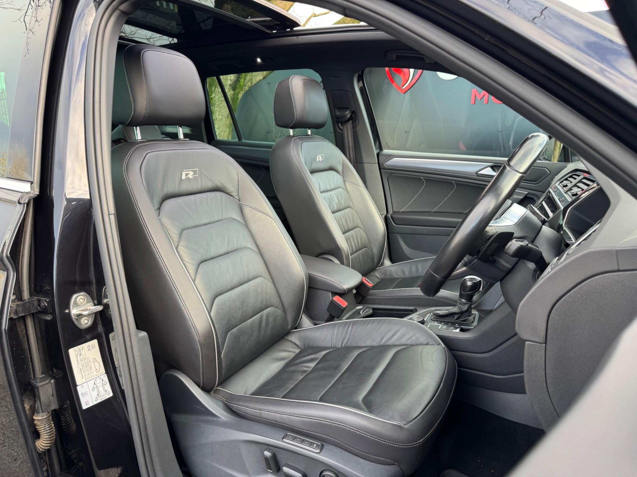 Volkswagen Tiguan - Image 26