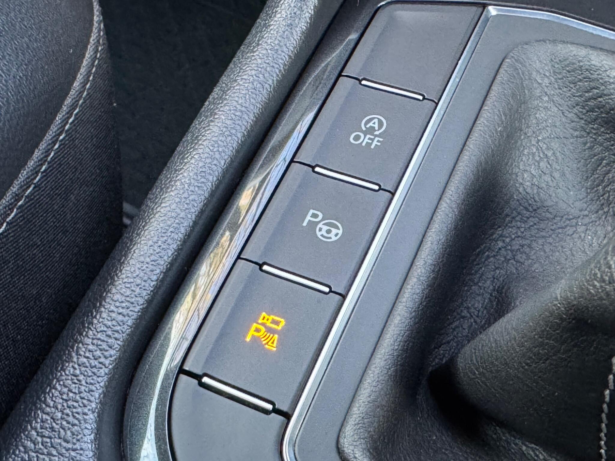Volkswagen Tiguan - Image 40