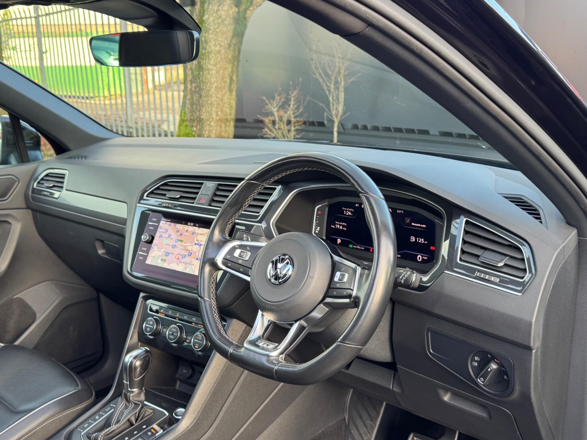 Volkswagen Tiguan - Image 59