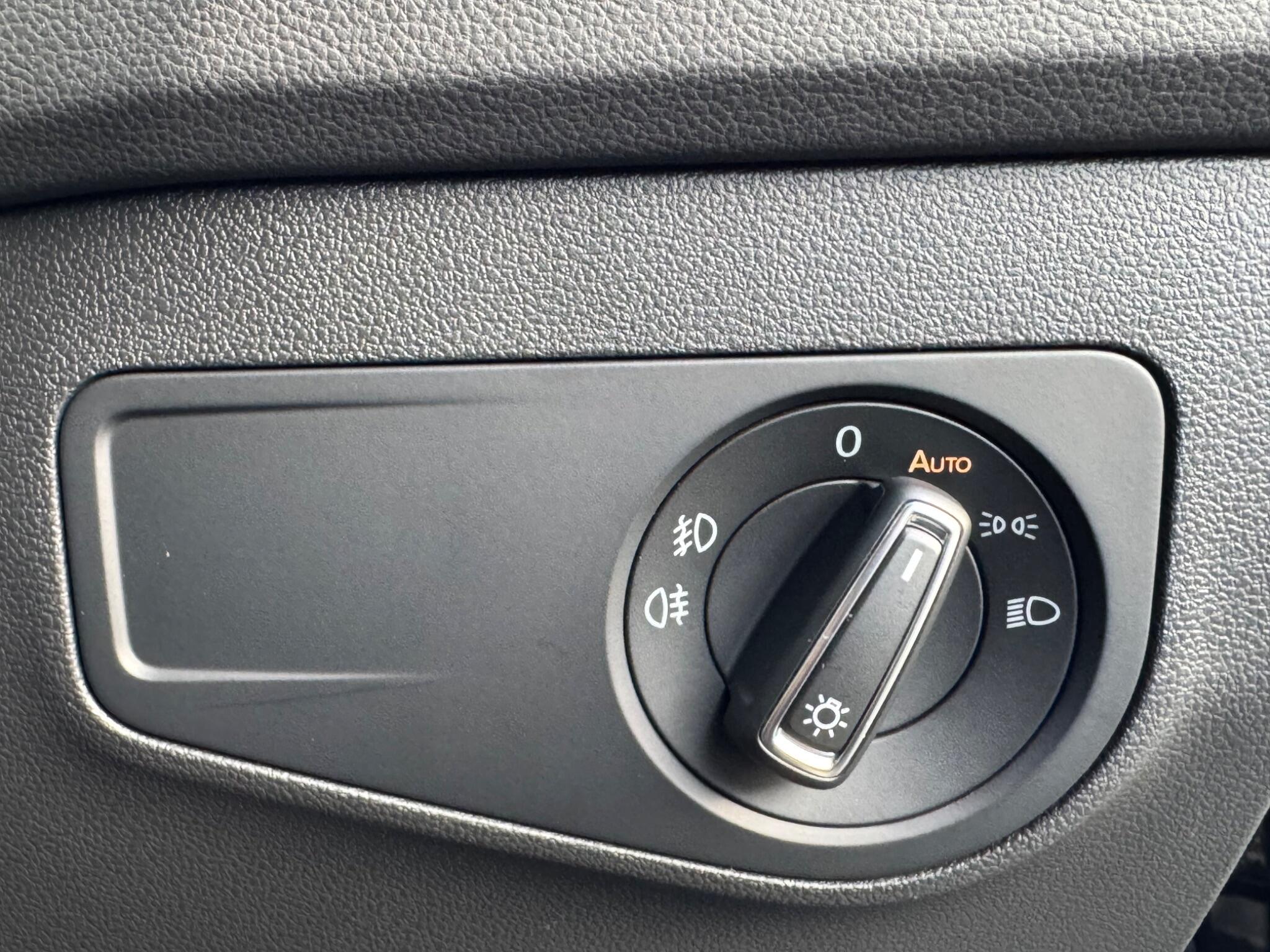 Volkswagen Tiguan - Image 60