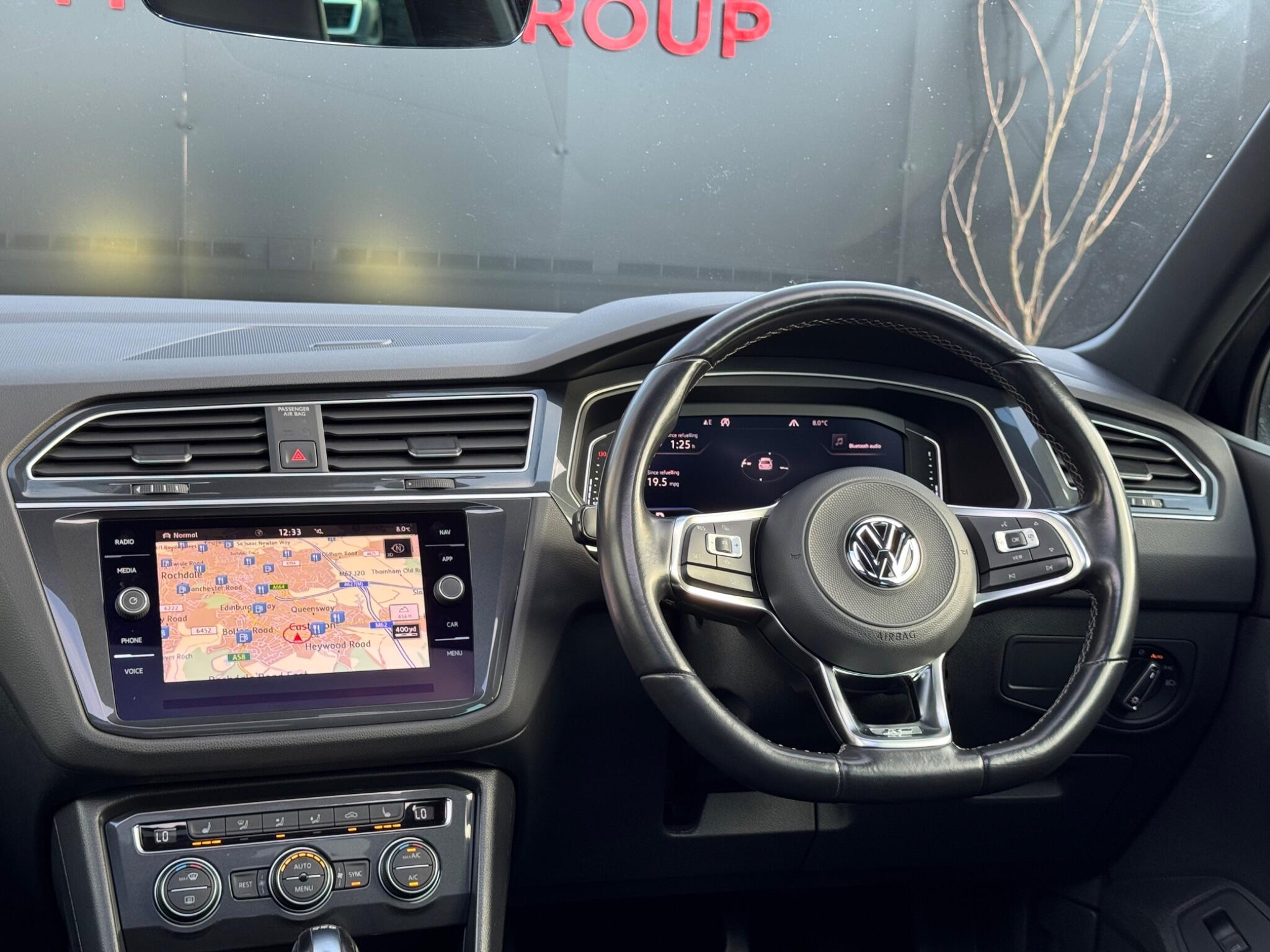Volkswagen Tiguan - Image 61