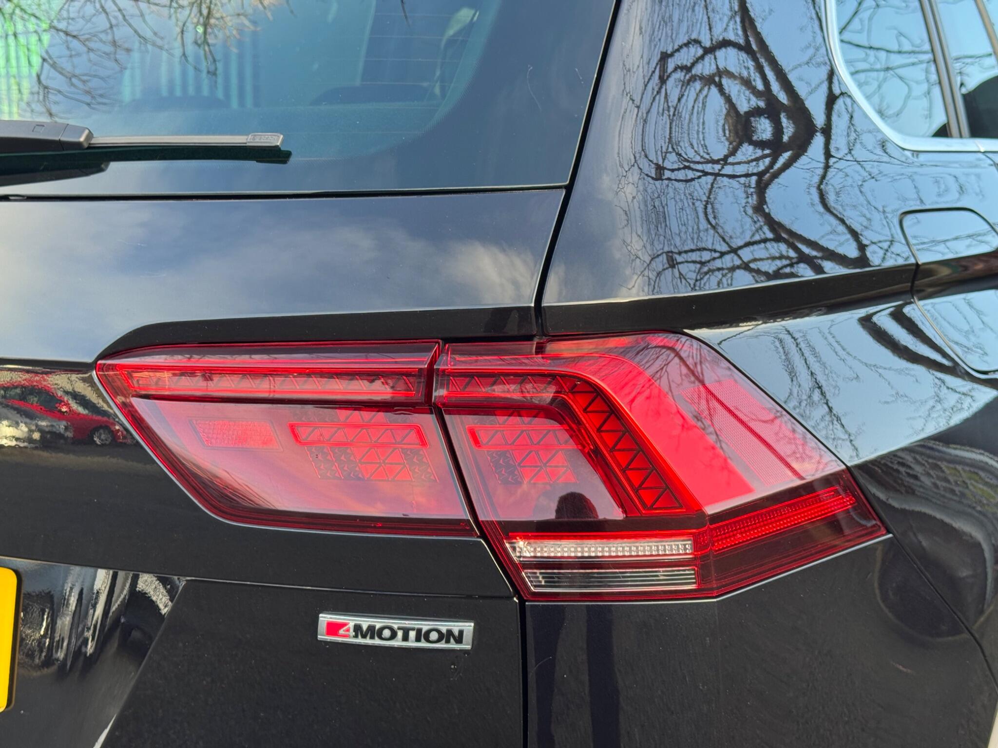 Volkswagen Tiguan - Image 65