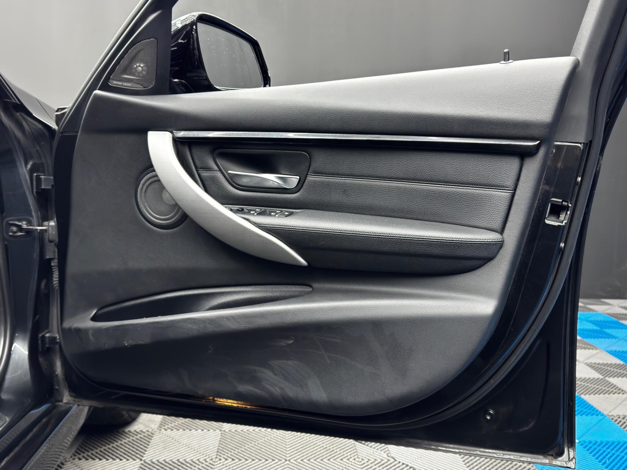 BMW 3 Series - Image 2