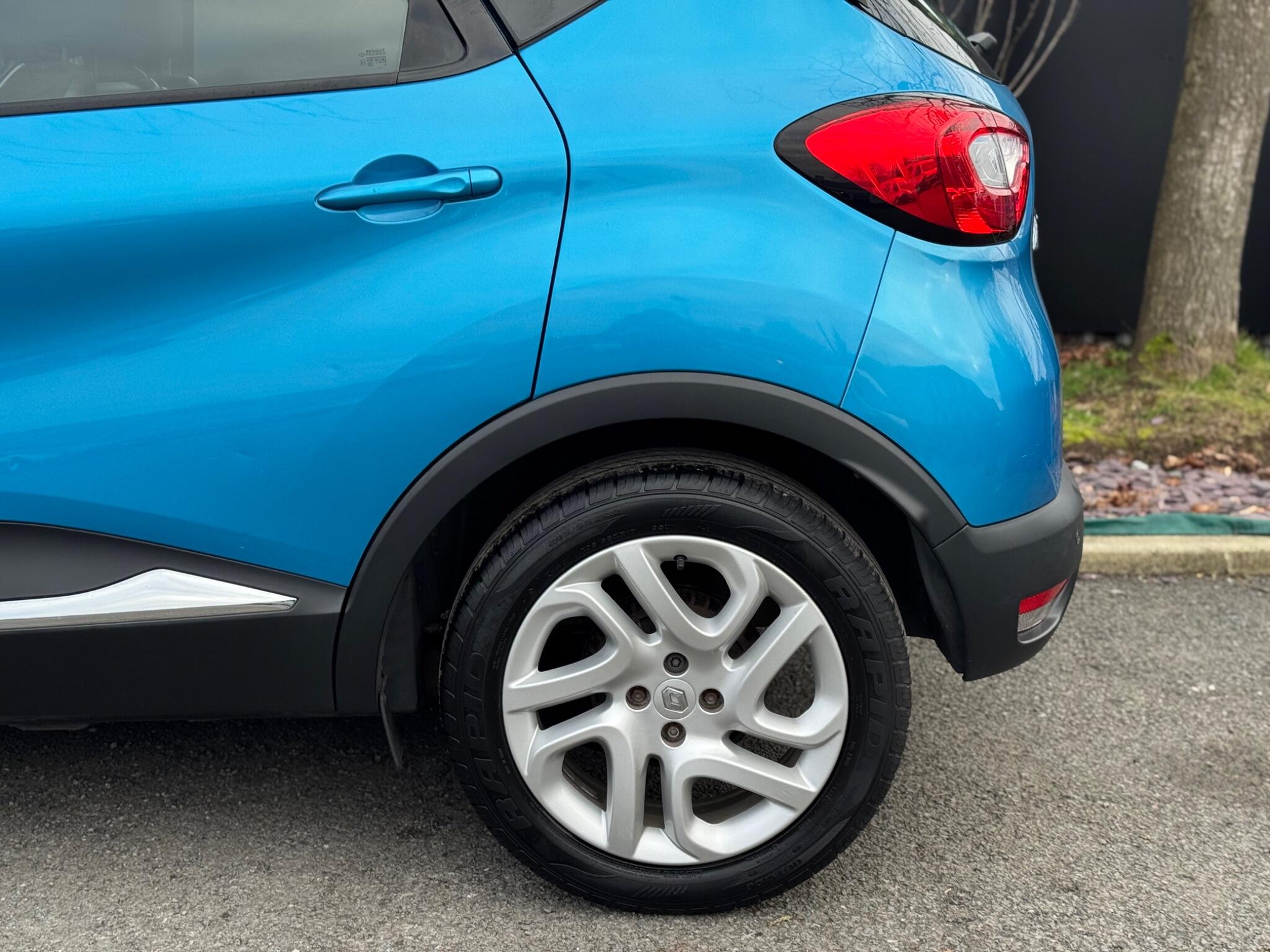 Renault Captur - Image 33