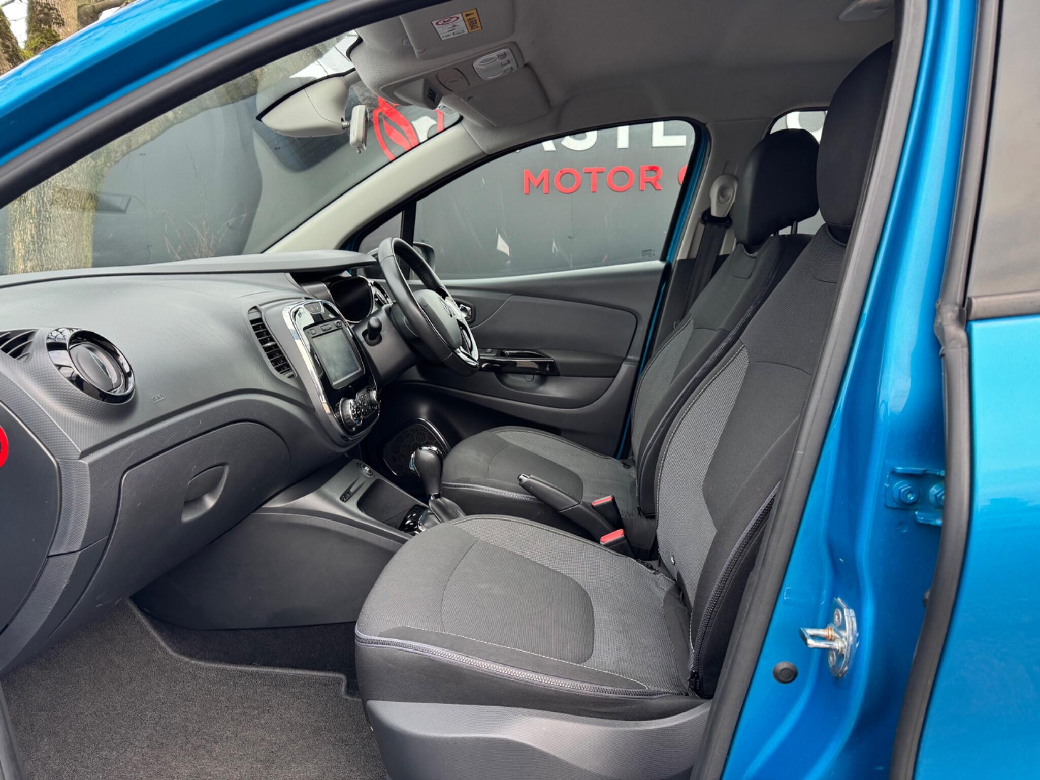 Renault Captur - Image 45