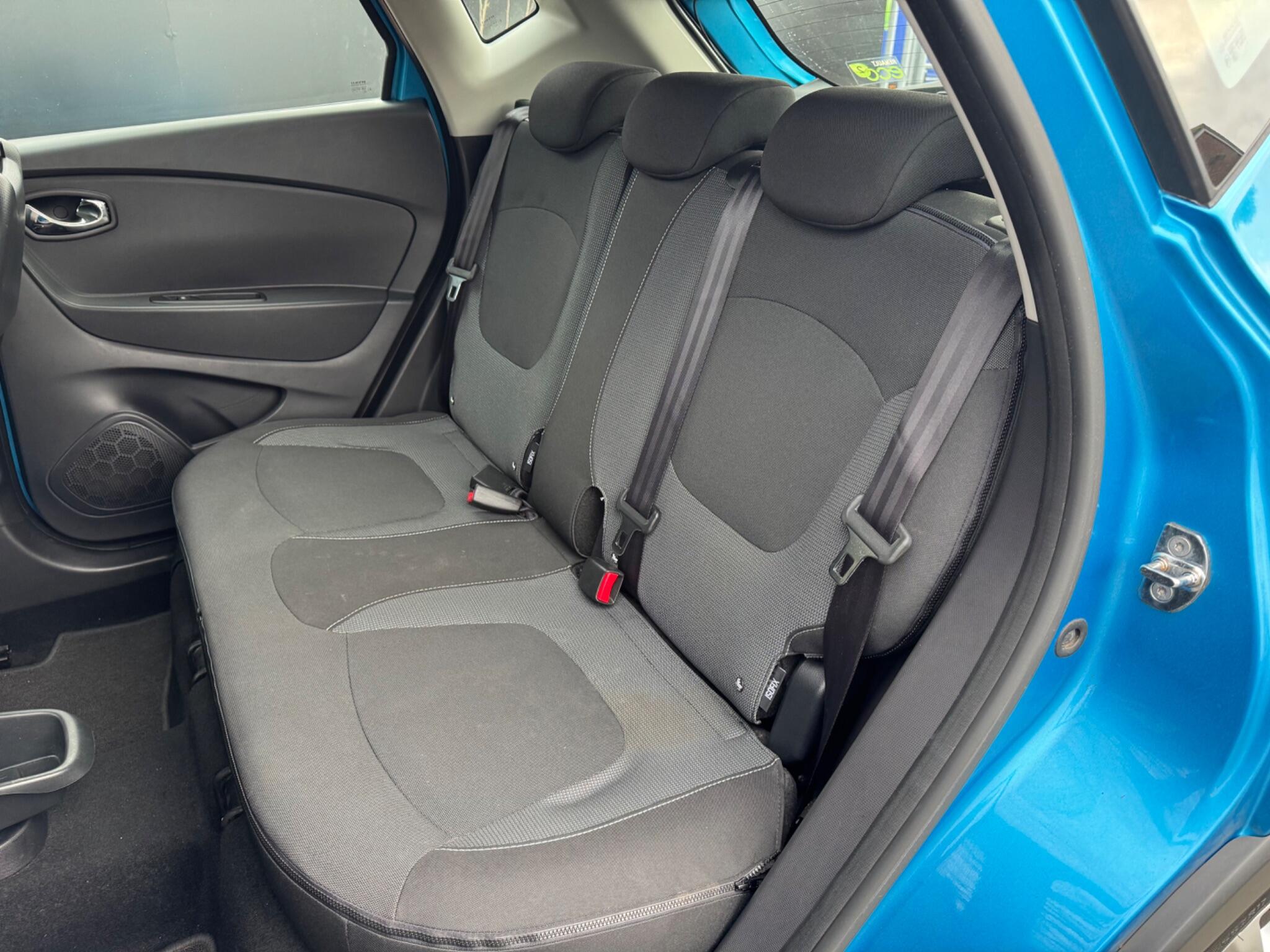Renault Captur - Image 21