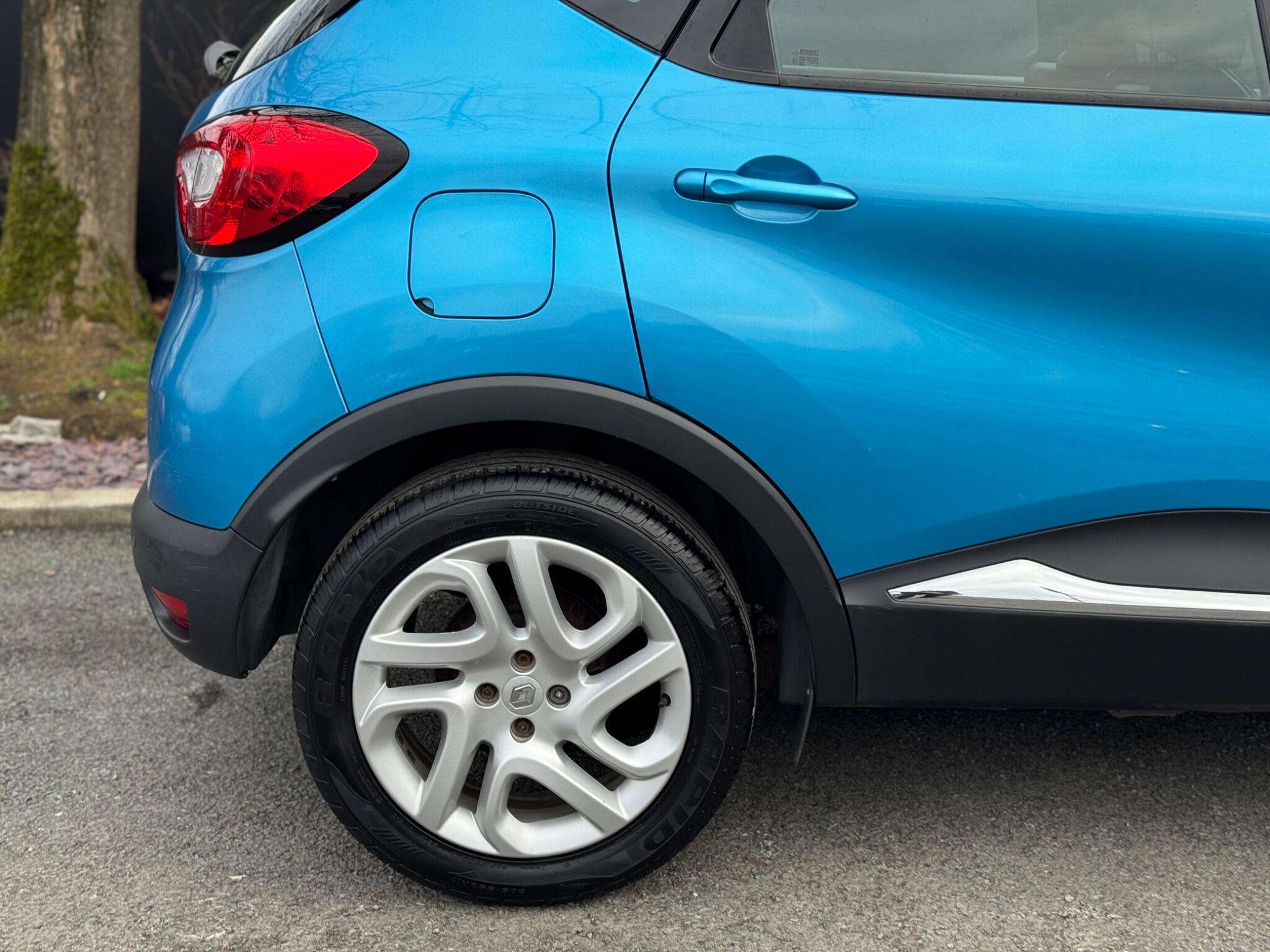 Renault Captur - Image 35