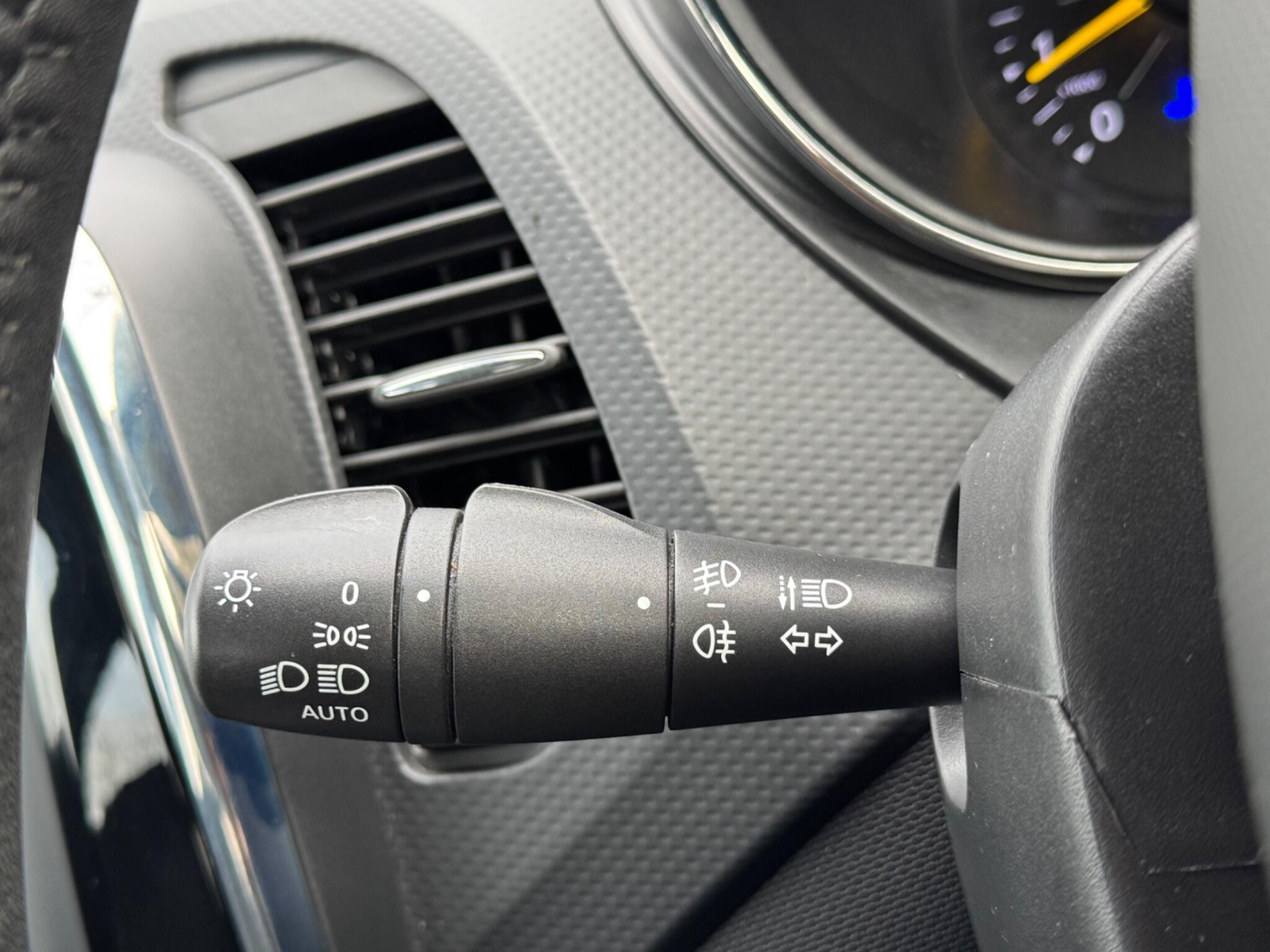 Renault Captur - Image 24
