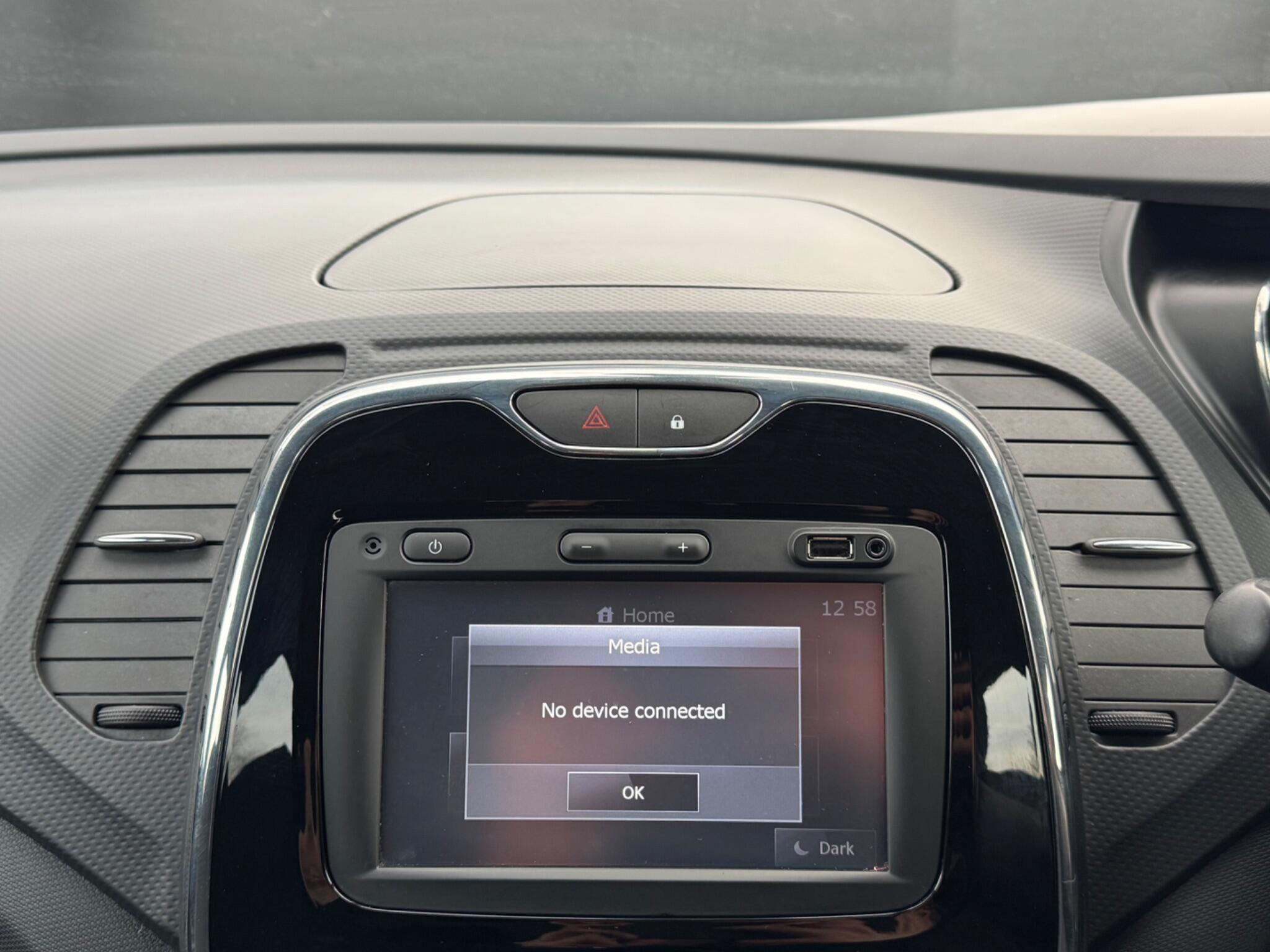Renault Captur - Image 38