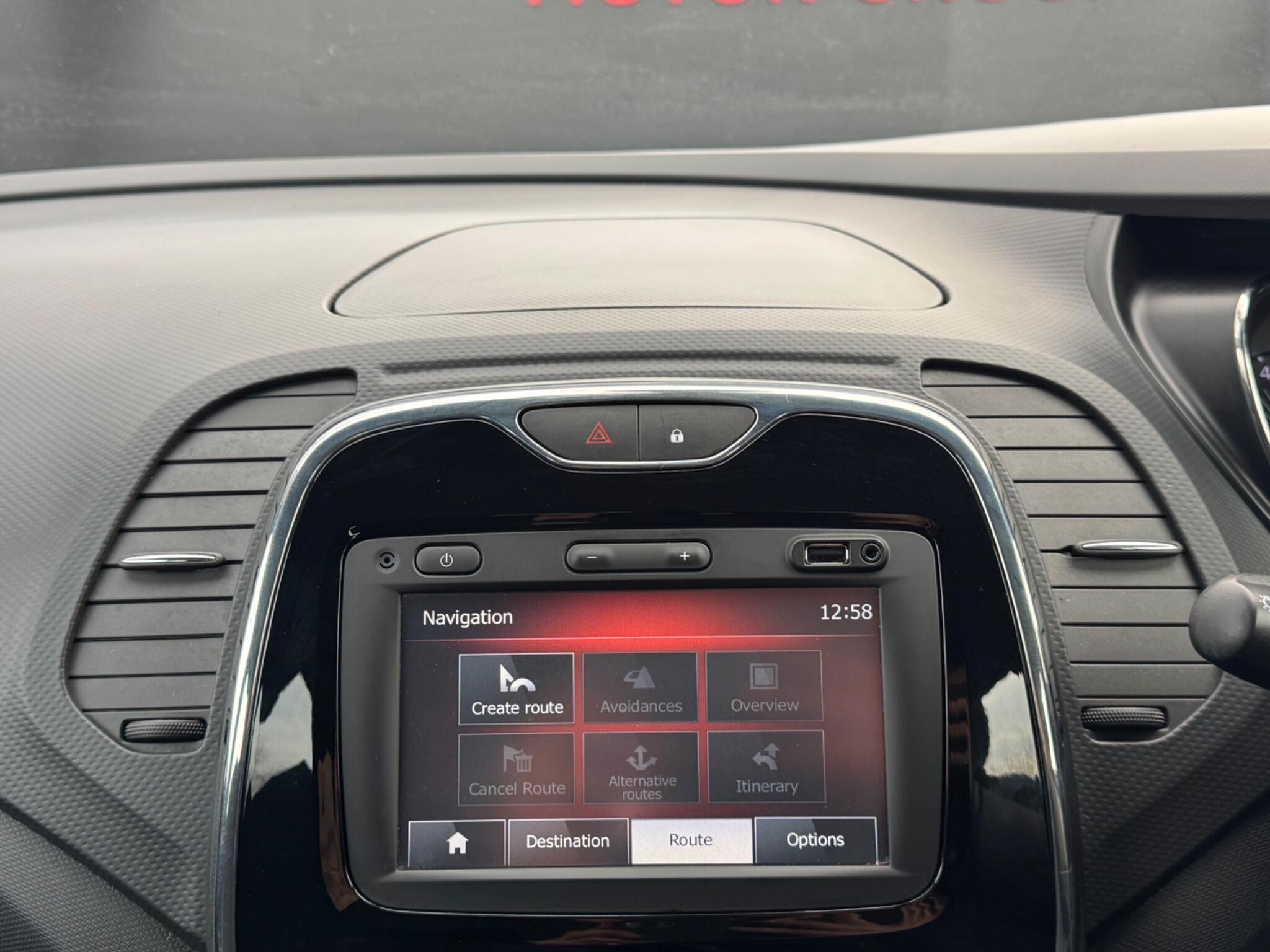 Renault Captur - Image 41